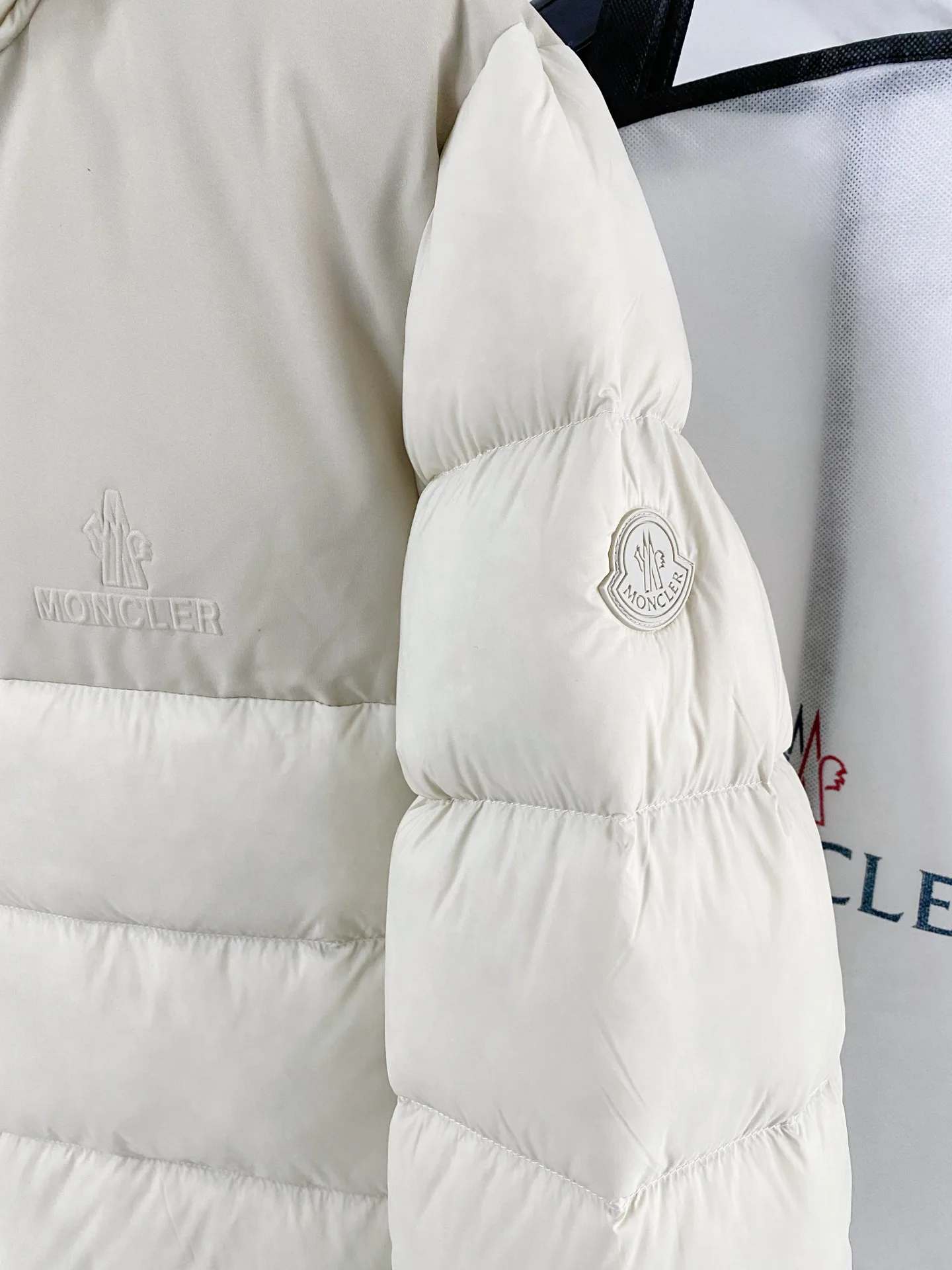 Men's Jackets And Down Jackets MONCLER 18007650