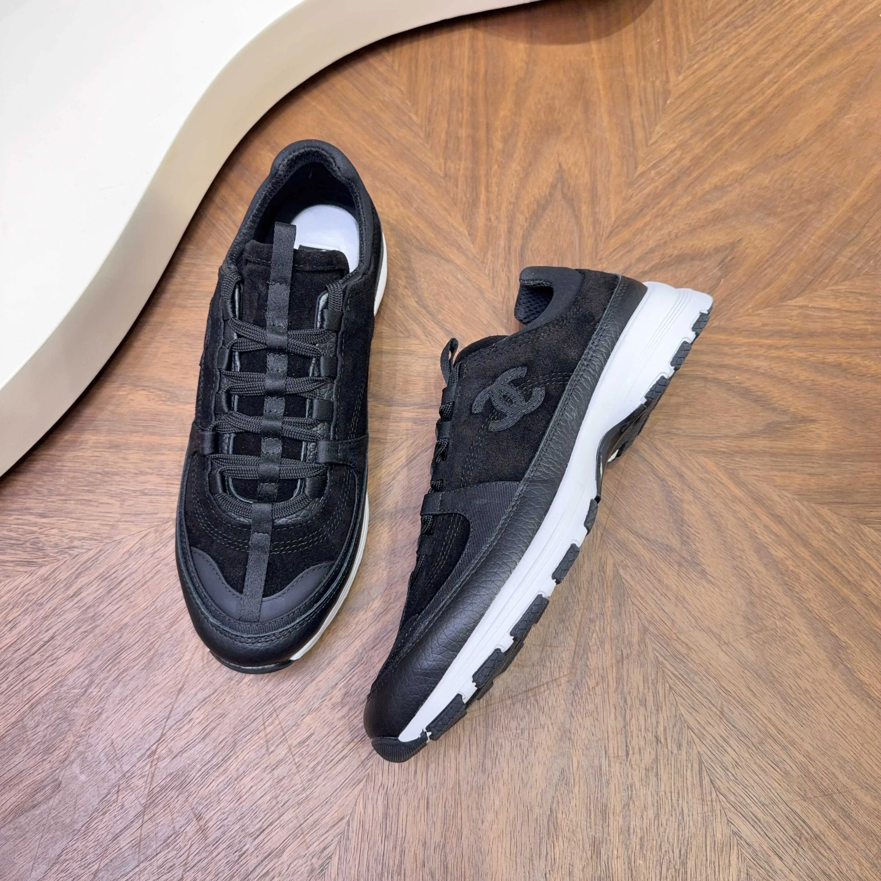 Women's Sneakers CHANEL 17918715