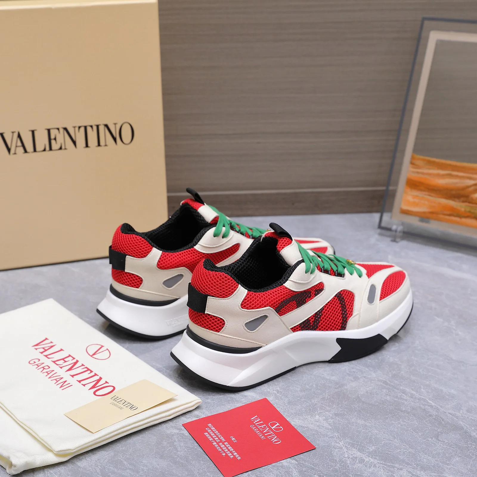 Men's Sneakers VALENTINO 17604593