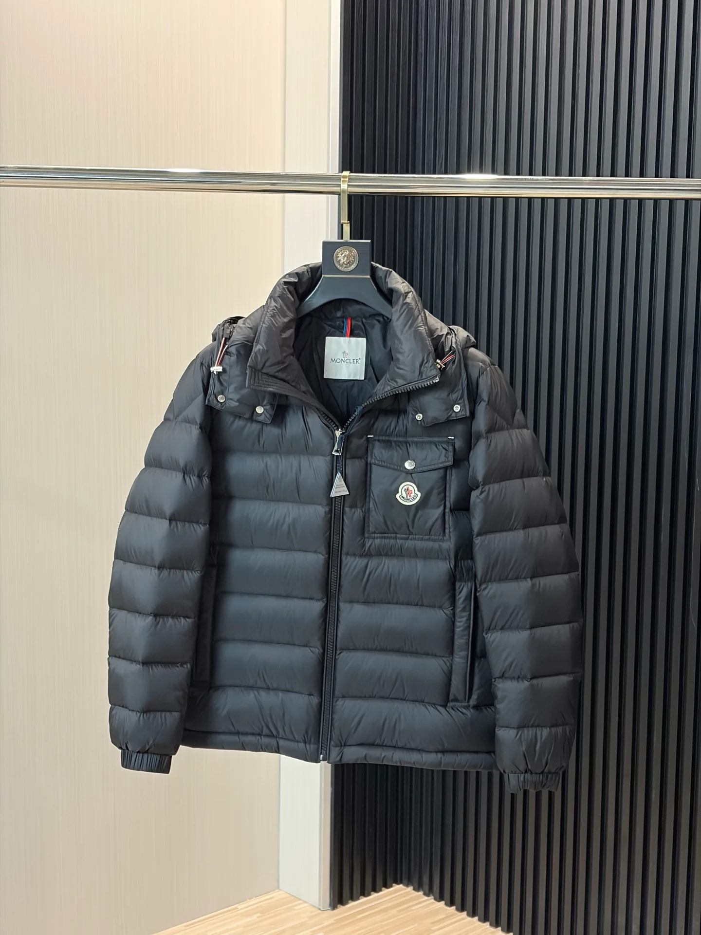 Men's Jackets And Down Jackets MONCLER 18391741