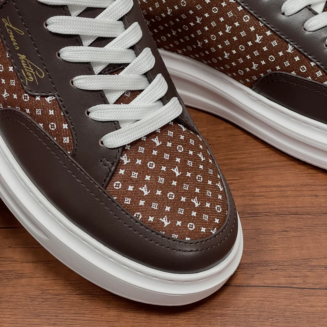 Men's Sneakers LOUIS VUITTON 18000609