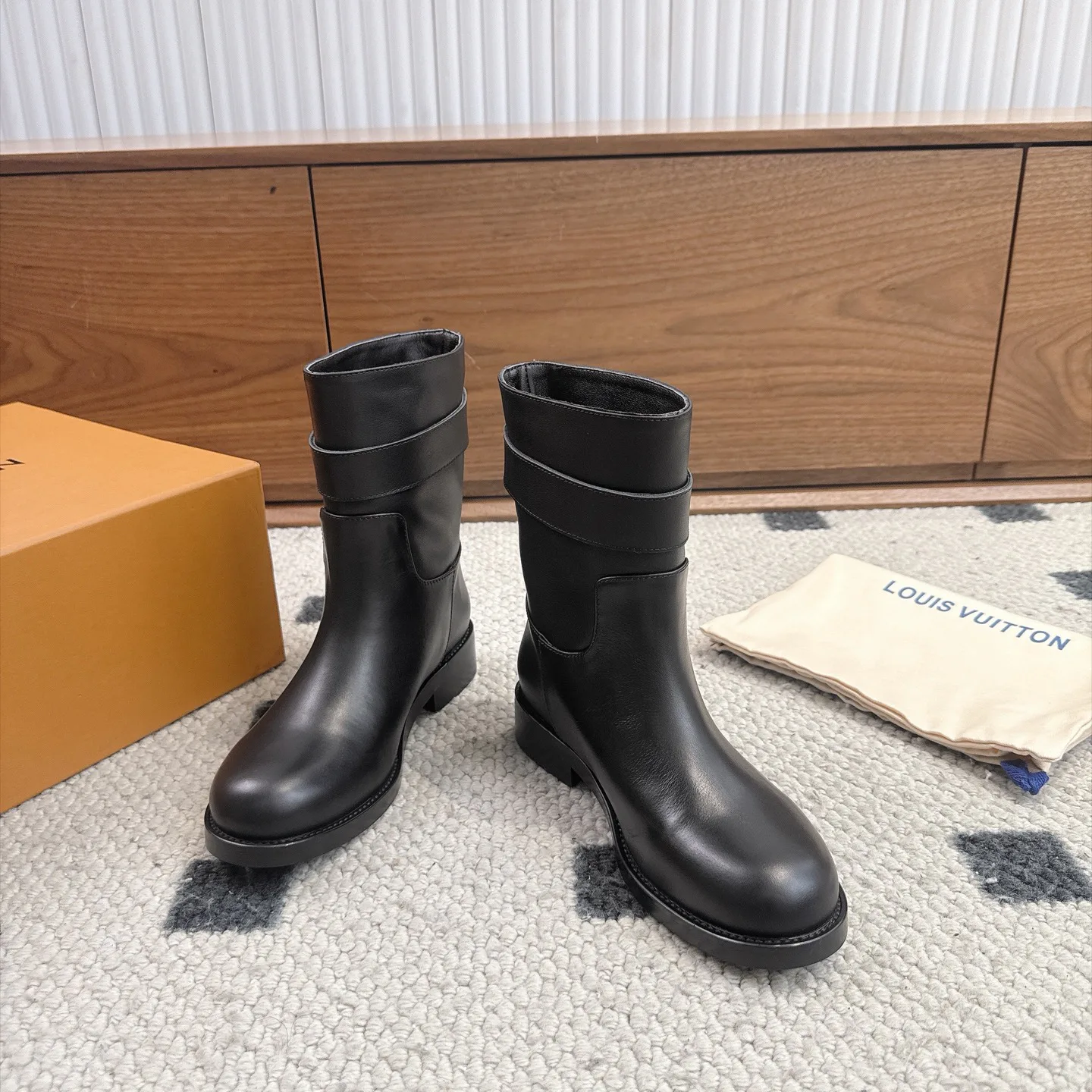 Women's Ankle Boots LOUIS VUITTON 18025531