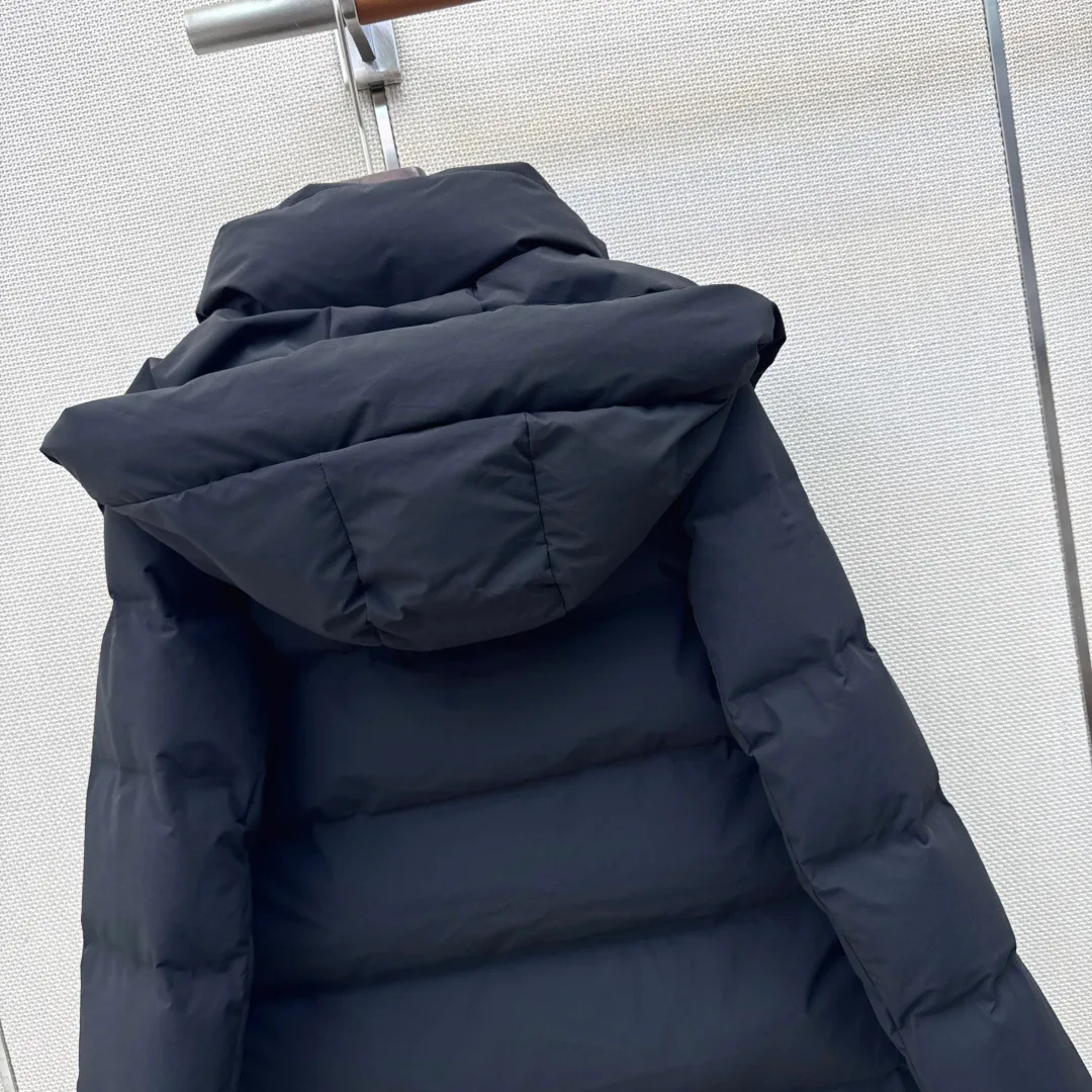 Women's Jackets And Down Jackets BURBERRY 18245896