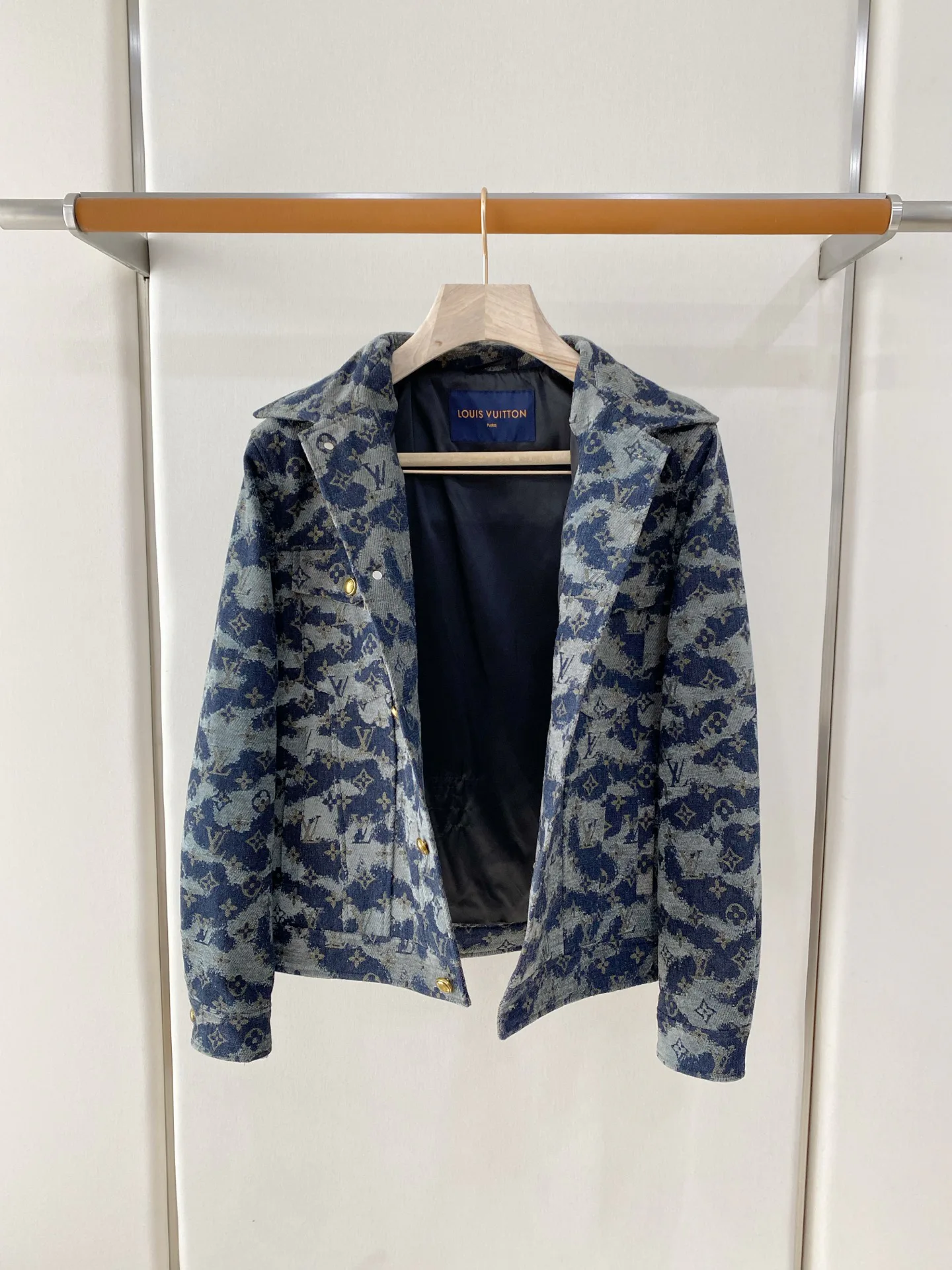 Men's Jackets And Down Jackets LOUIS VUITTON 18368829