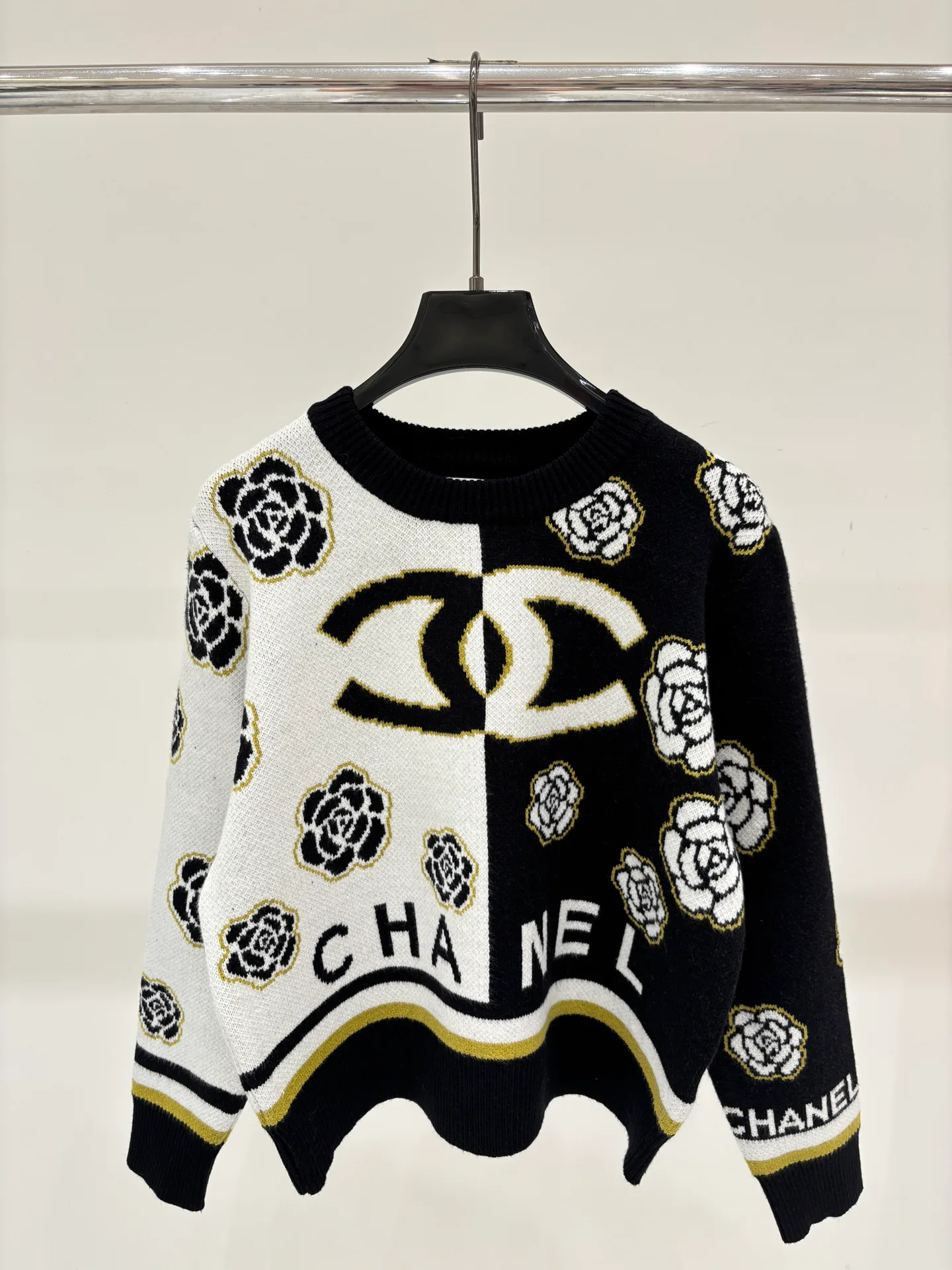 Women's Jumpers And Sweaters CHANEL 18138381