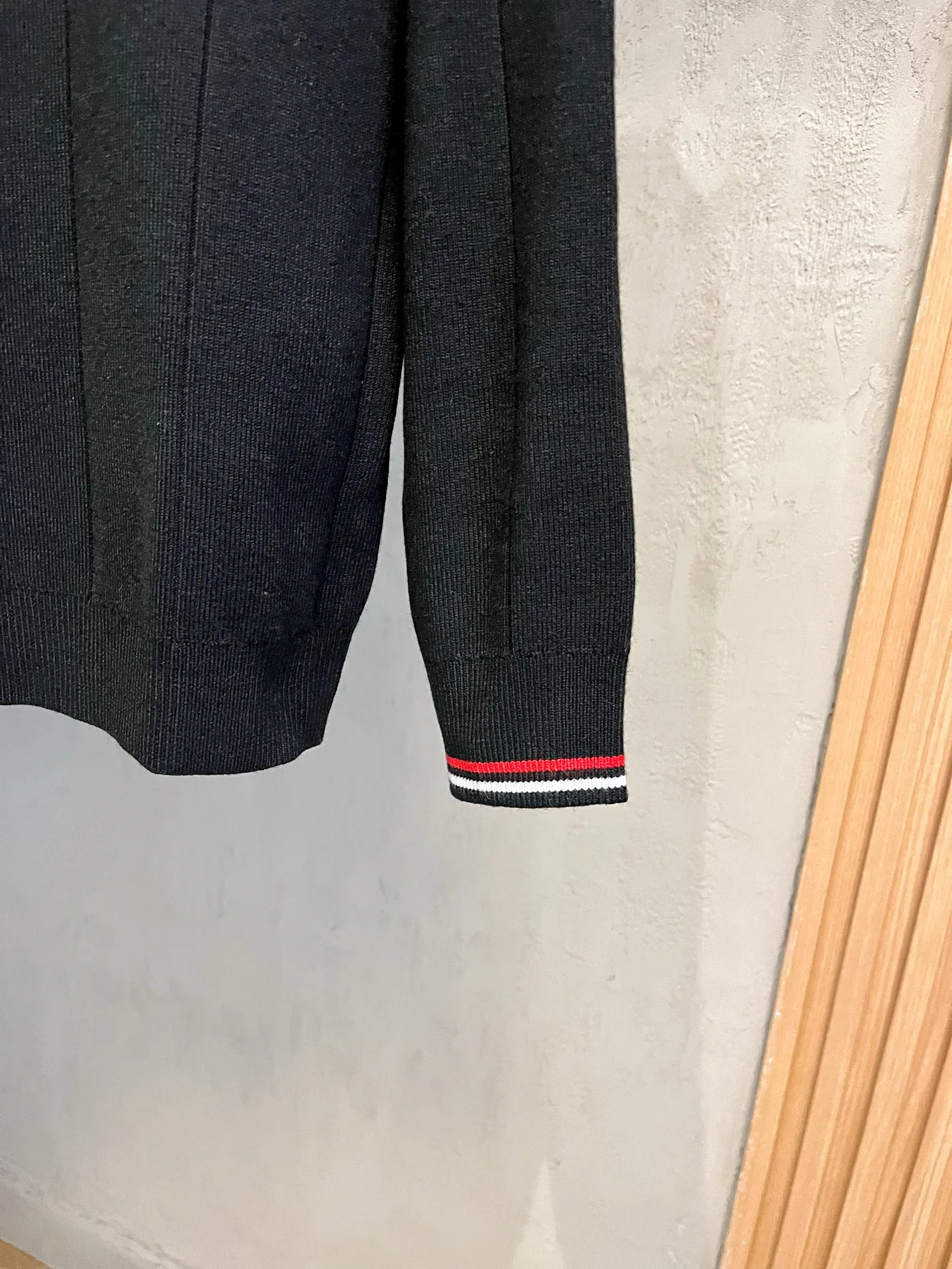 Men's Jumpers And Sweaters MONCLER 18098139