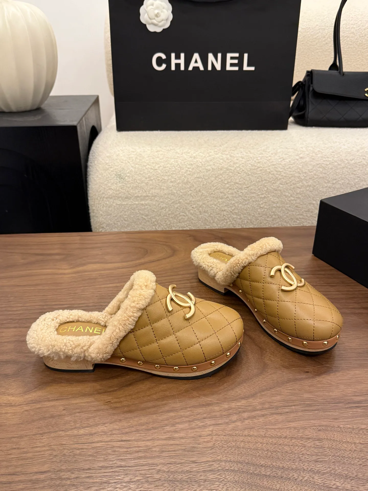 Women's Mules And Clogs CHANEL 18223746