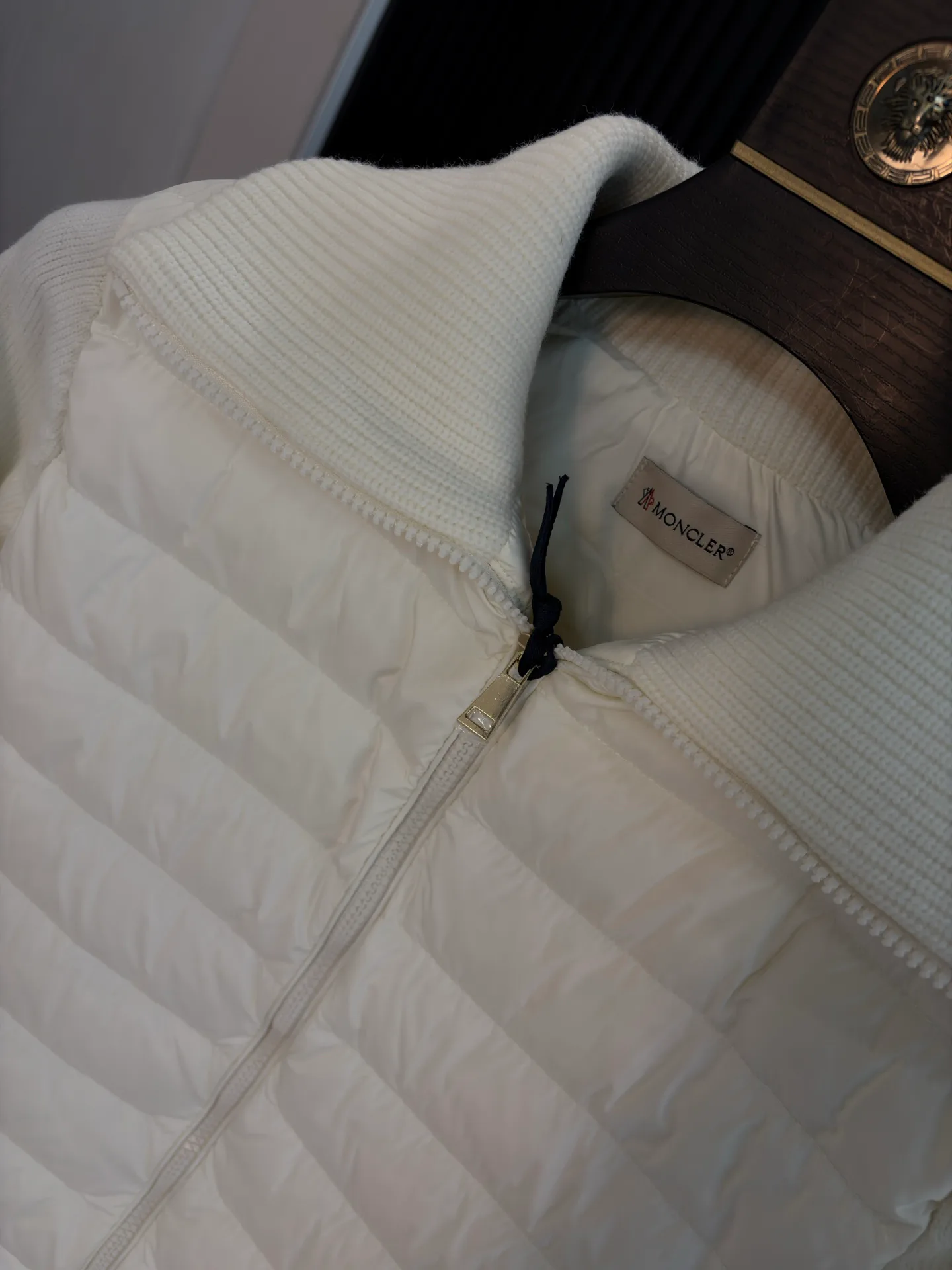 Куртки И Пуховики Женские Moncler 18600017
