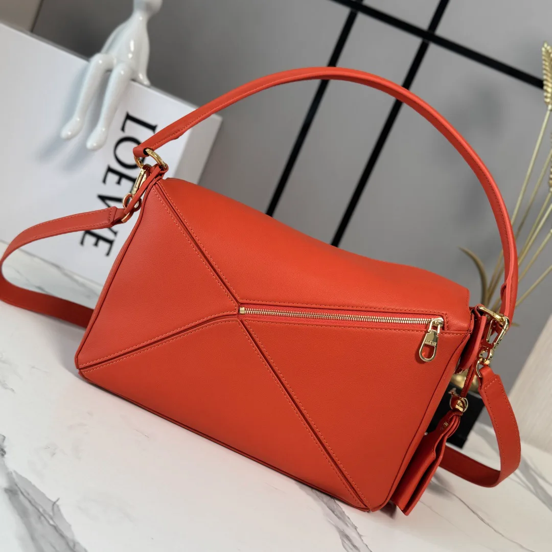 Women's Classic Handbags LOEWE 18278201