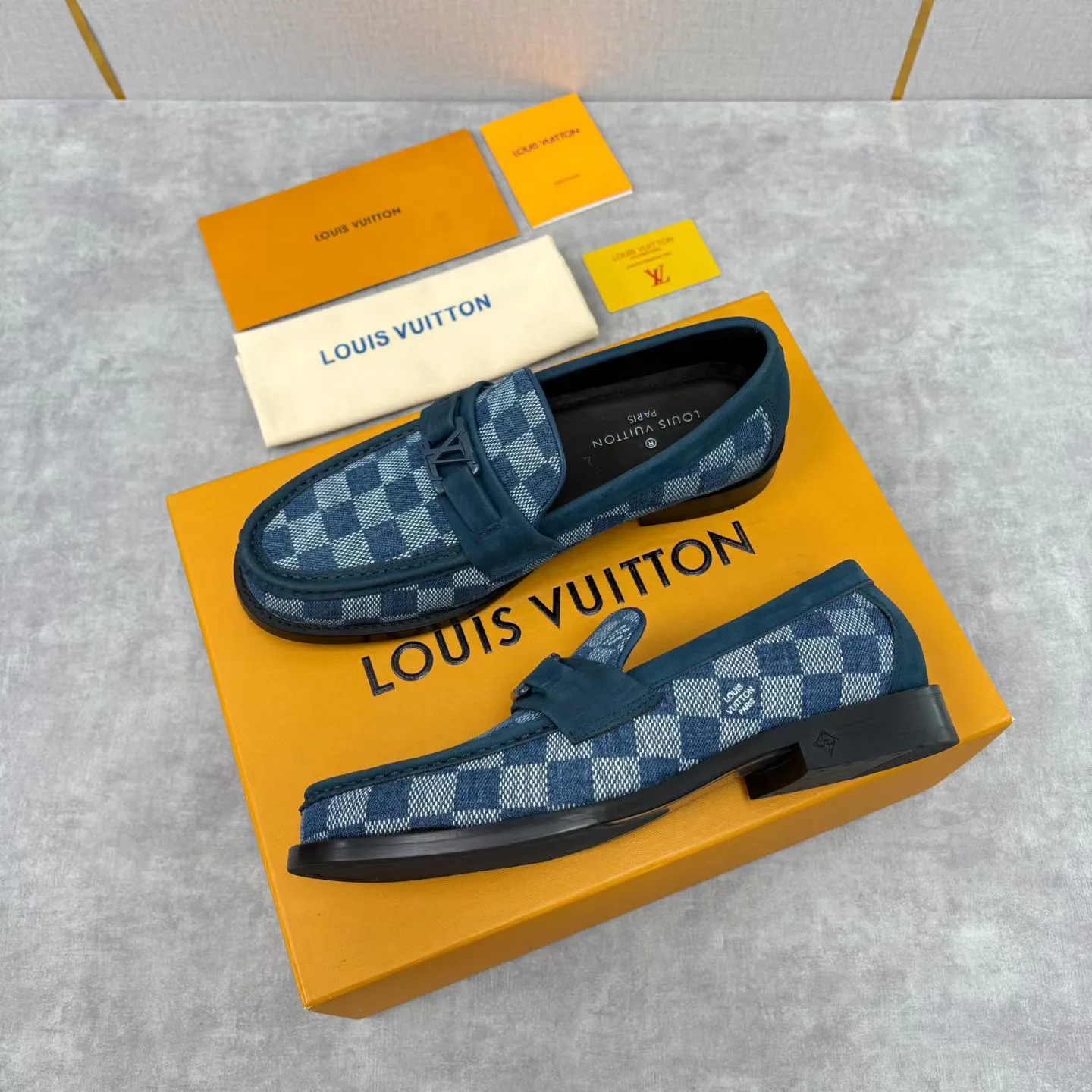 Men's Loafers And Dress Shoes LOUIS VUITTON 18193952
