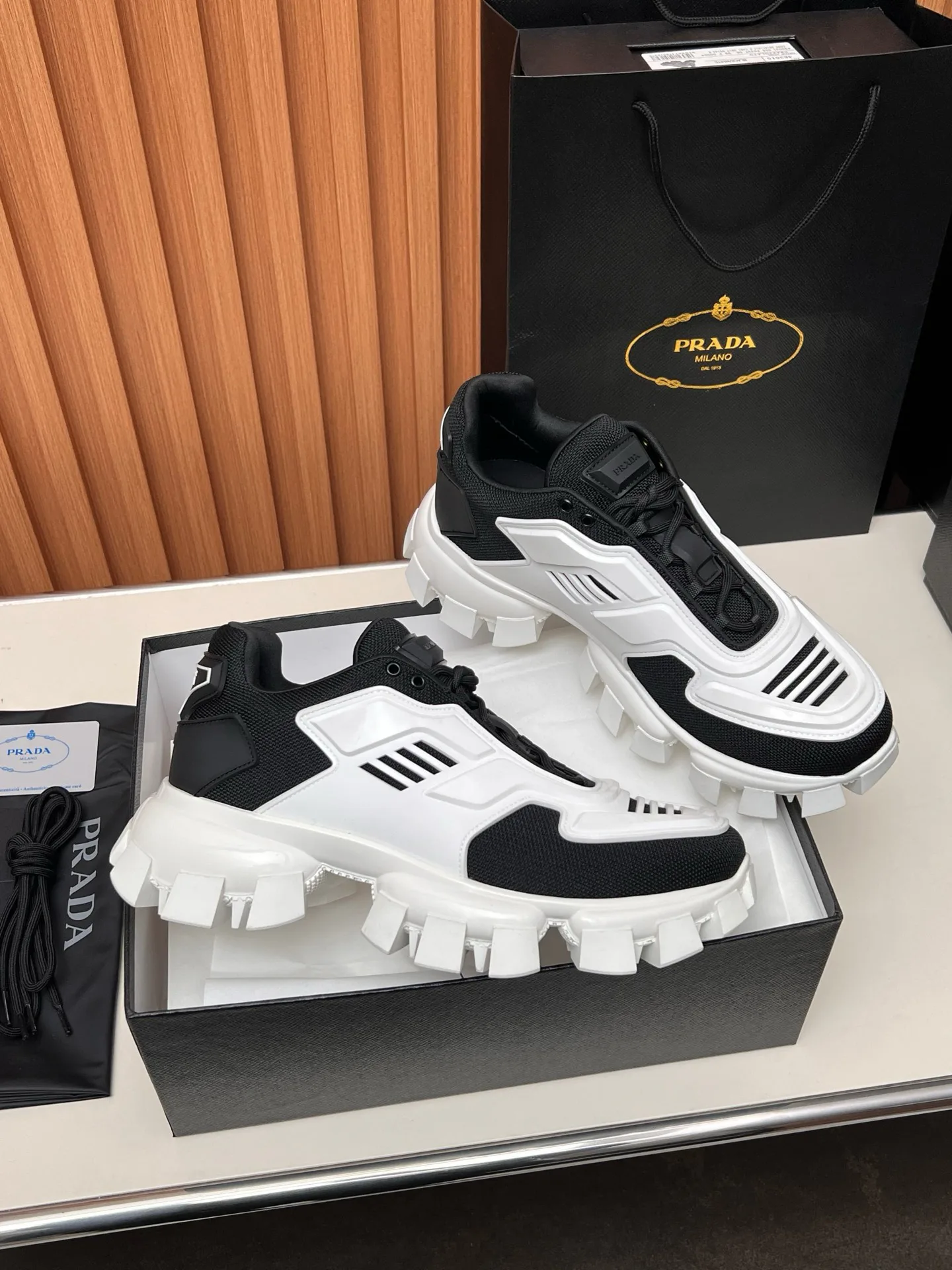 Women's Sneakers PRADA 17955143