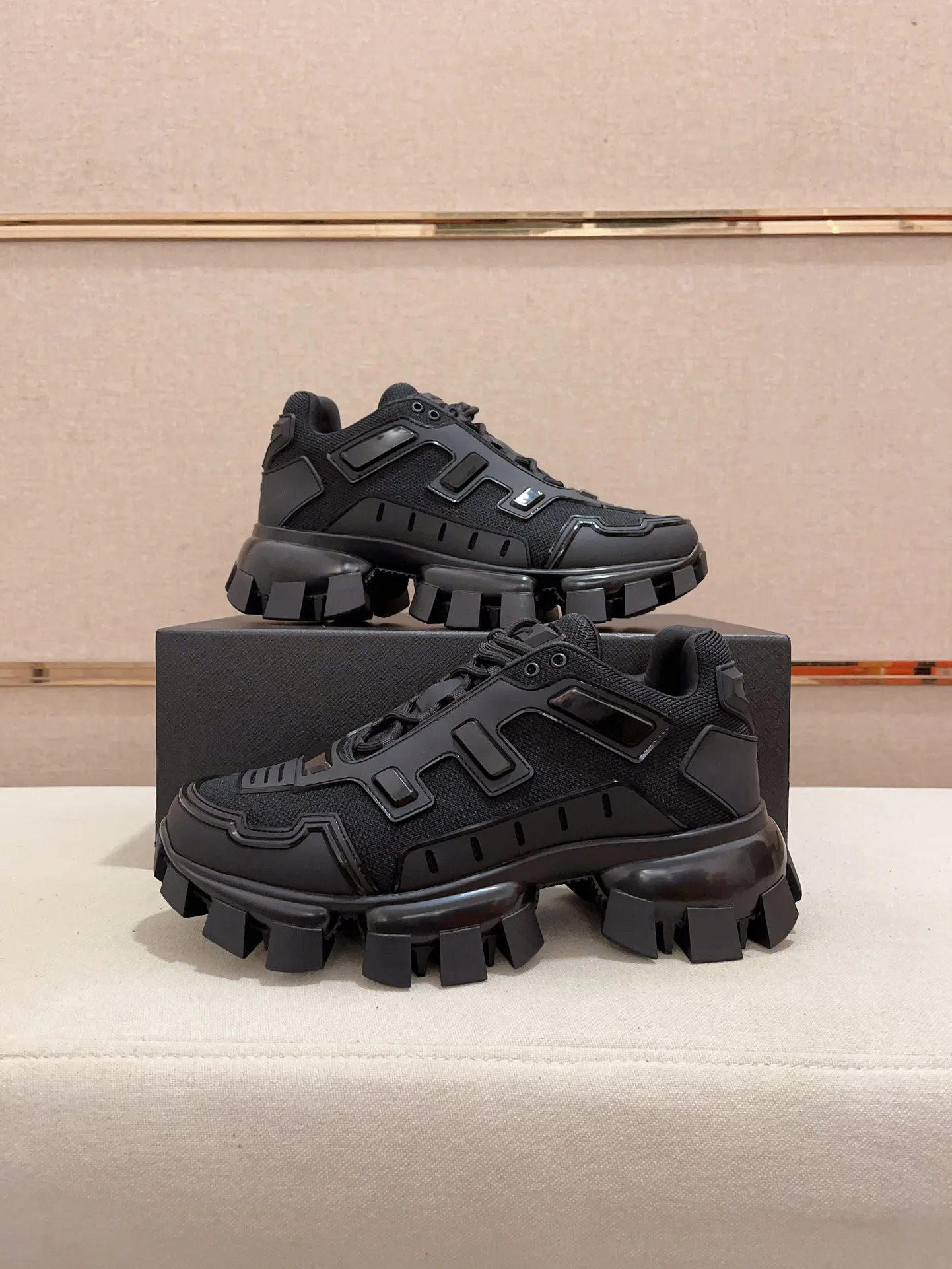 Men's Sneakers PRADA 17955156