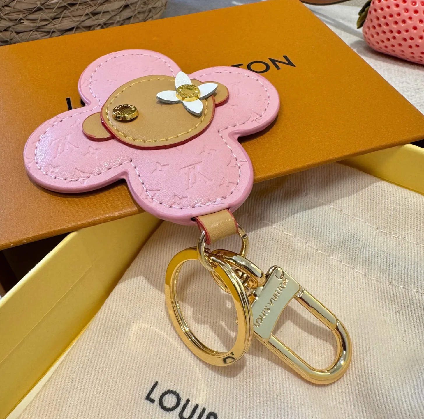 Key Cases LOUIS VUITTON 18013302