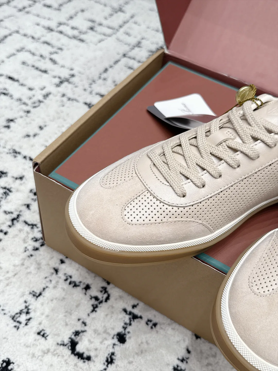 Women's Sneakers LORO PIANA 18133277