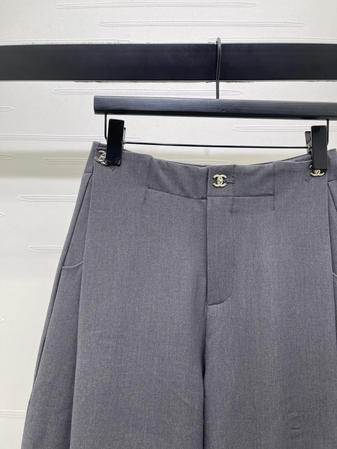 Women's Trousers CHANEL 18038972