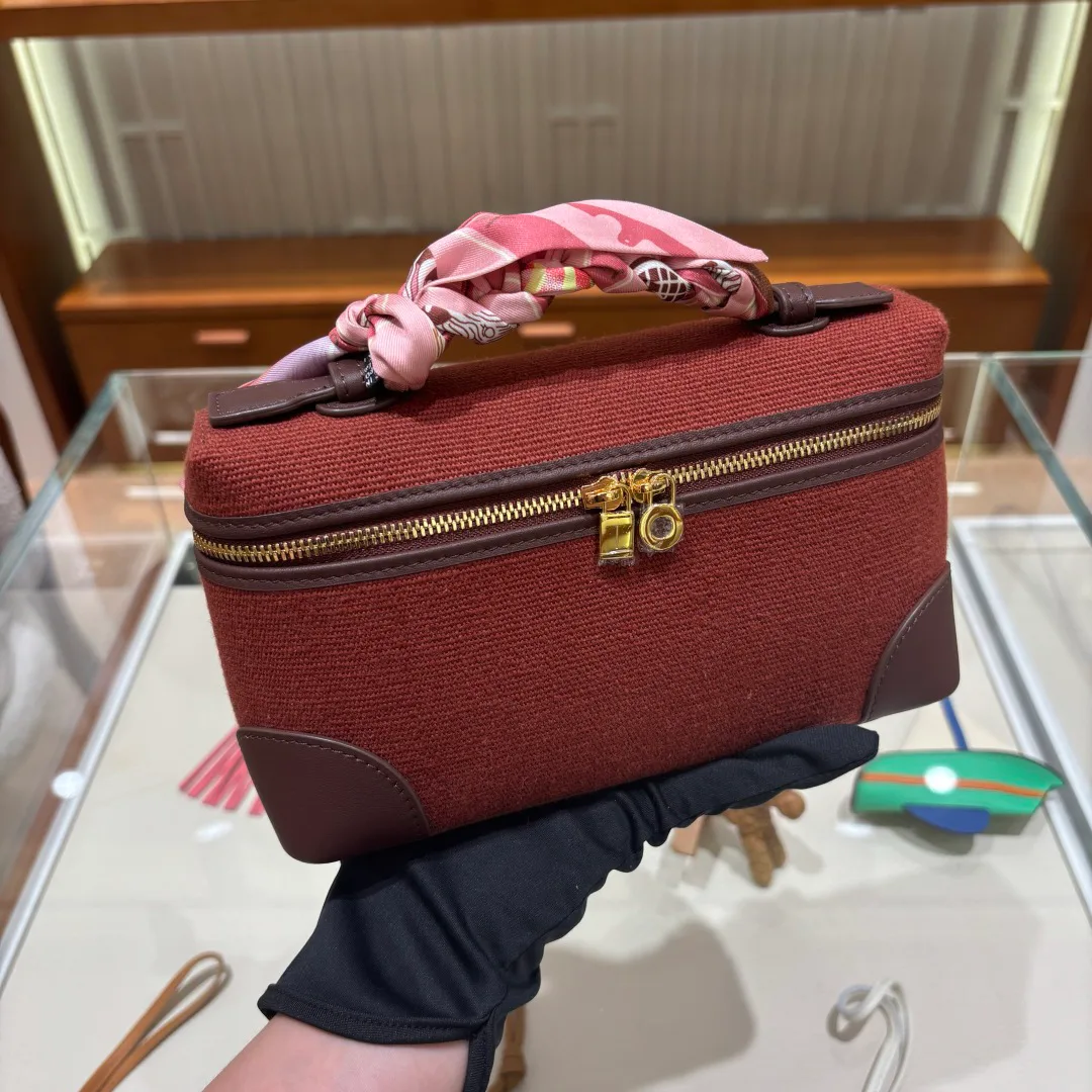 Women's Classic Handbags LOUIS VUITTON 18126561