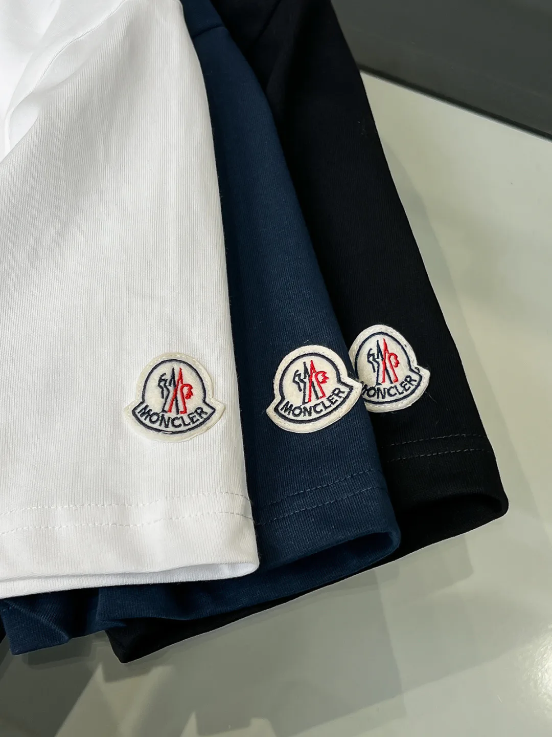 Men's T-Shirts MONCLER 18499483