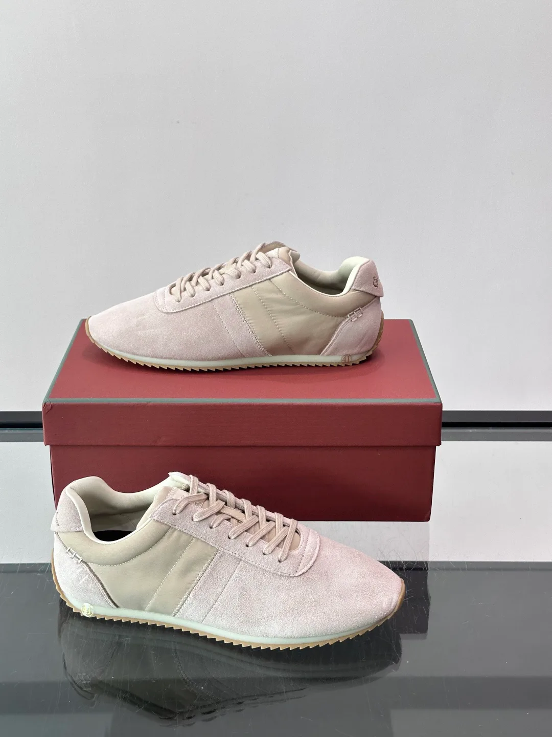Women's Sneakers LORO PIANA 17447595