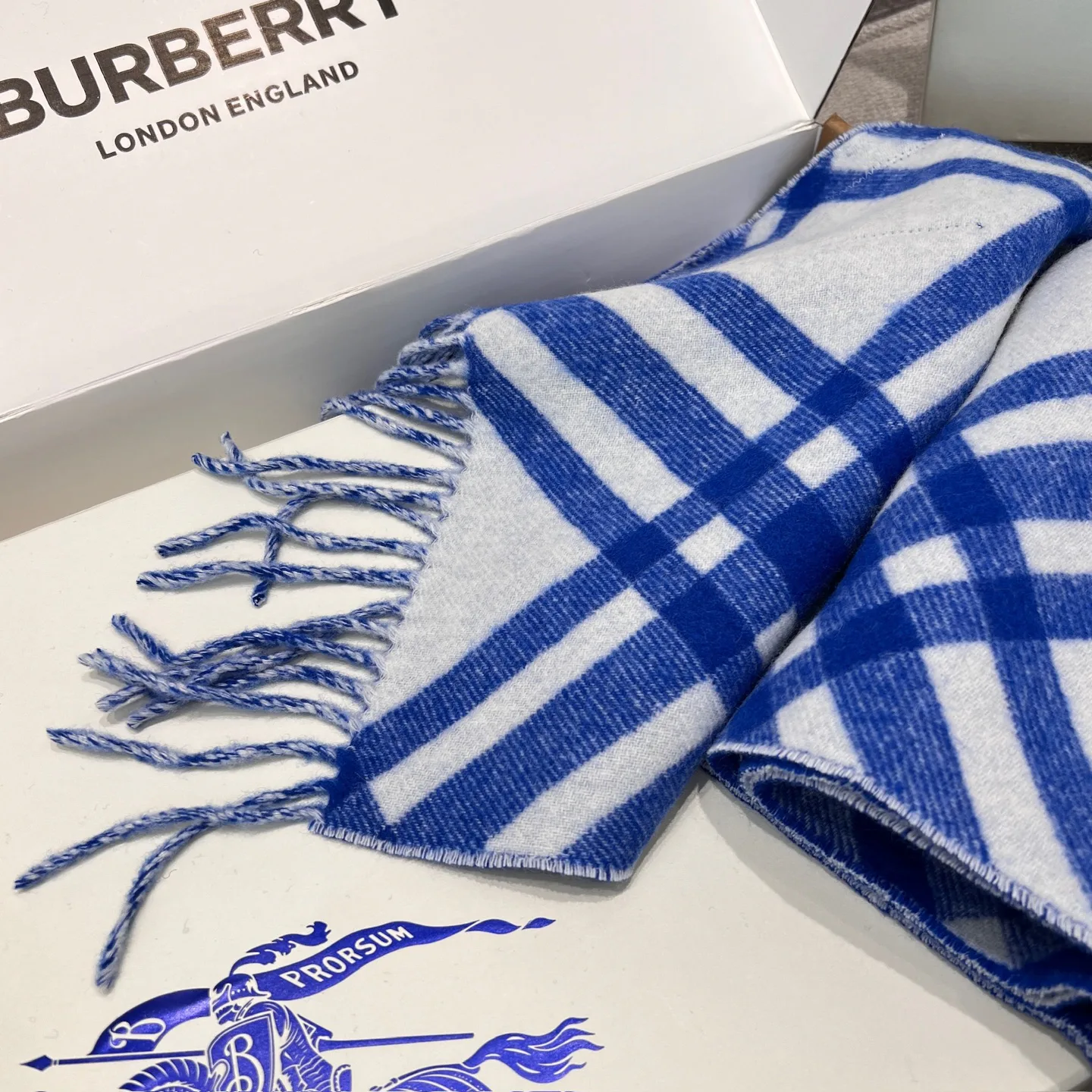 Scarves BURBERRY 17945519