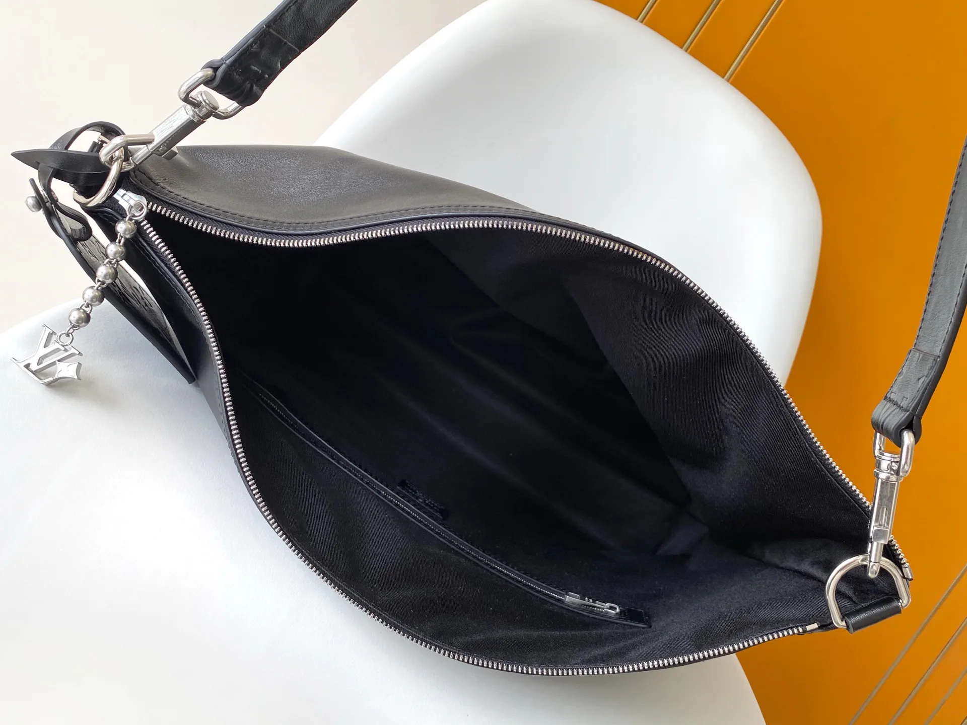 Классические Сумки Женские Louis Vuitton 18664439