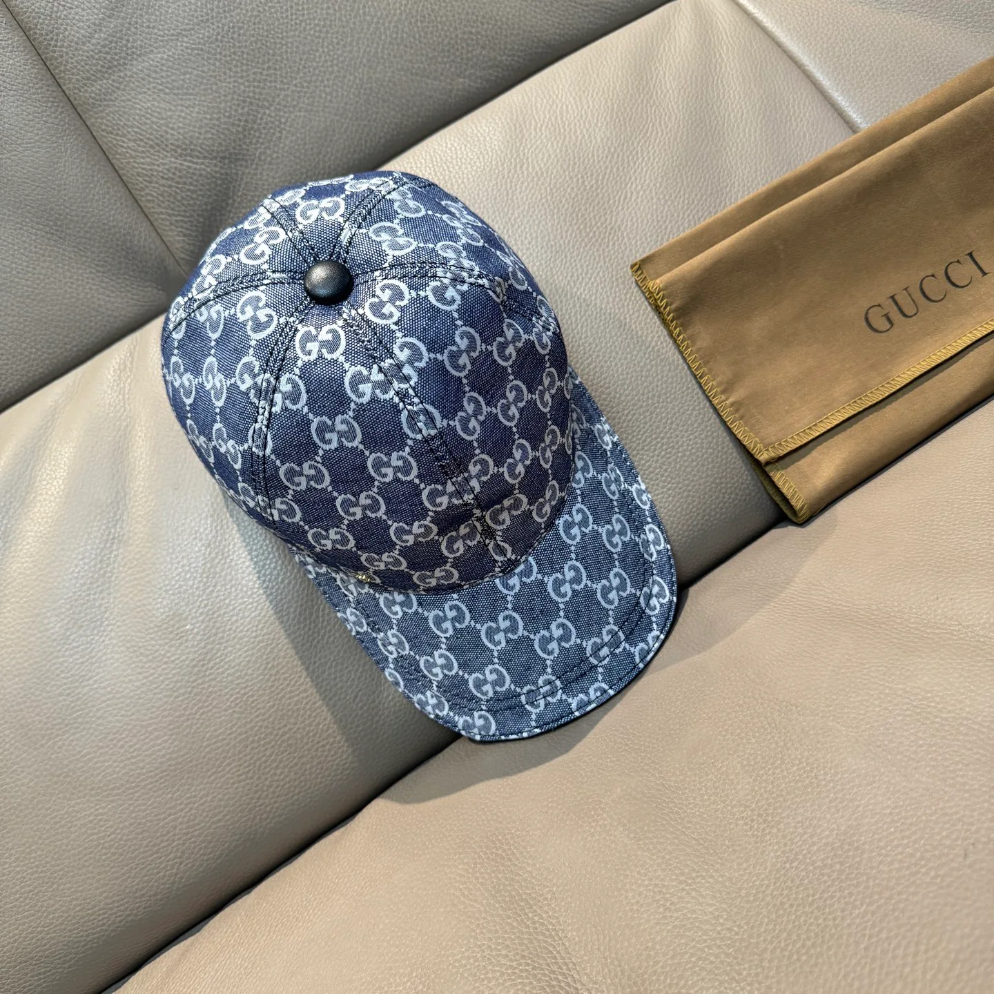 Hats GUCCI 18105207