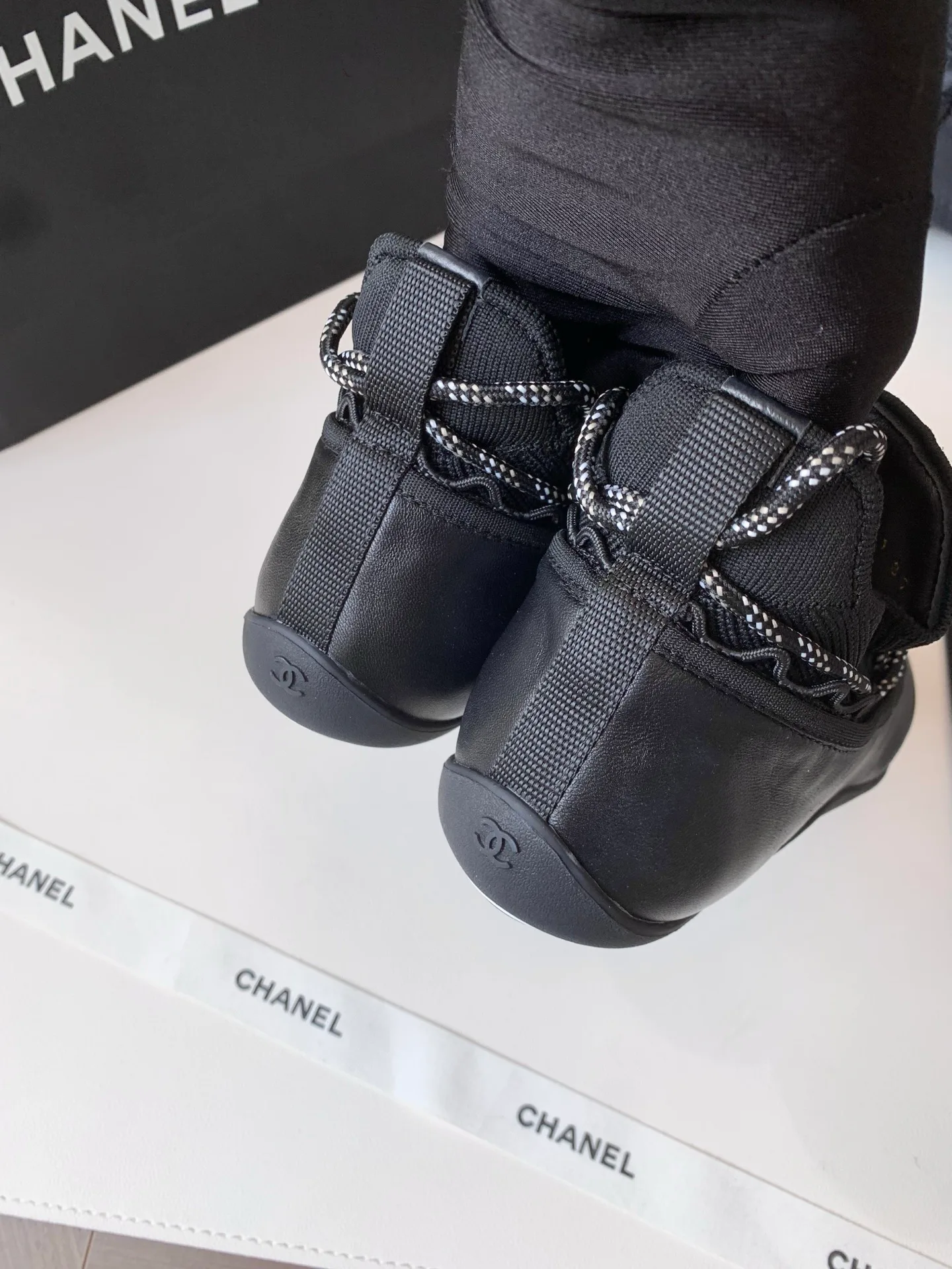 Women's Sneakers CHANEL 17989877