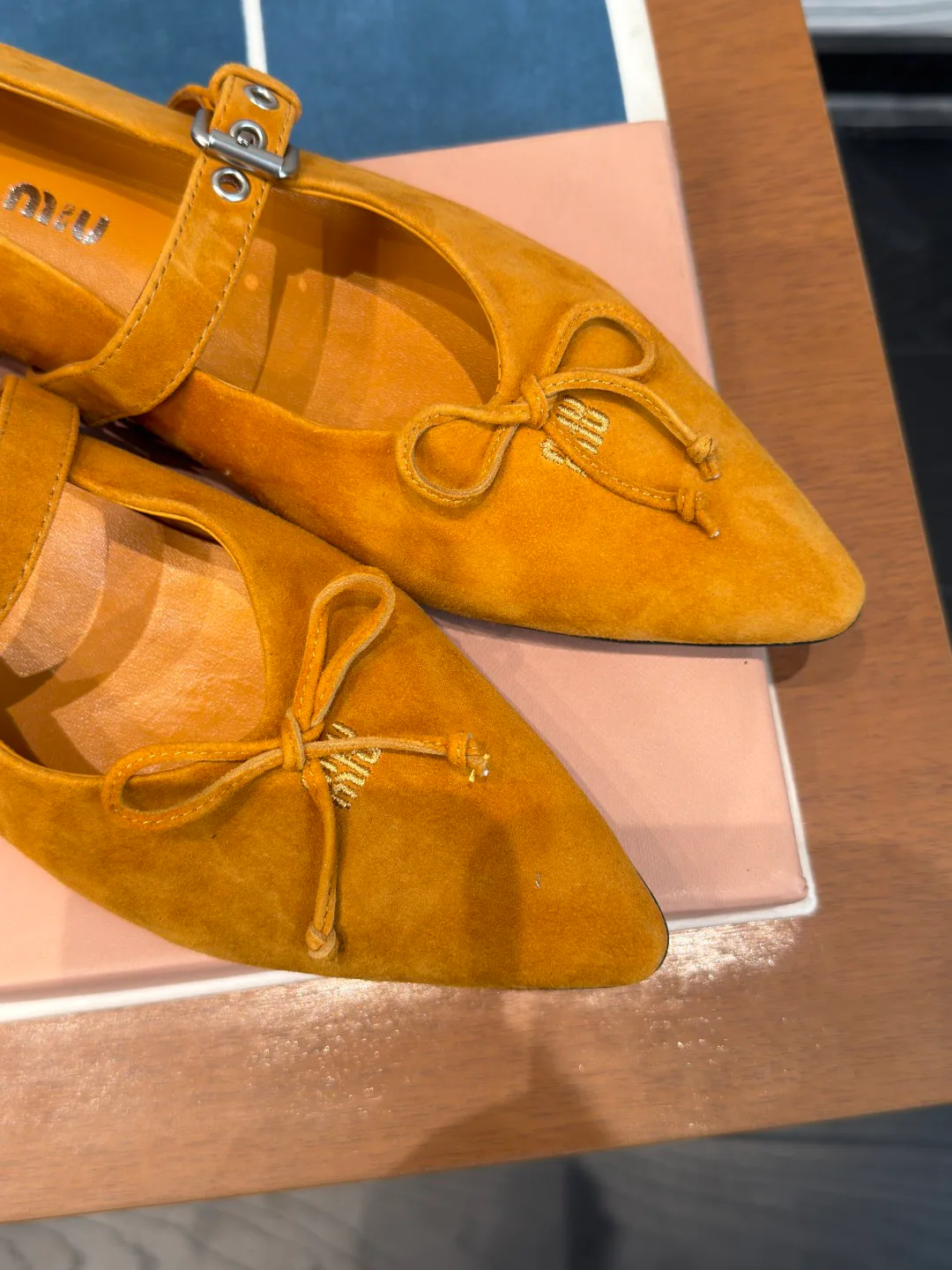 Women's Ballet Flats MIU MIU 18125397