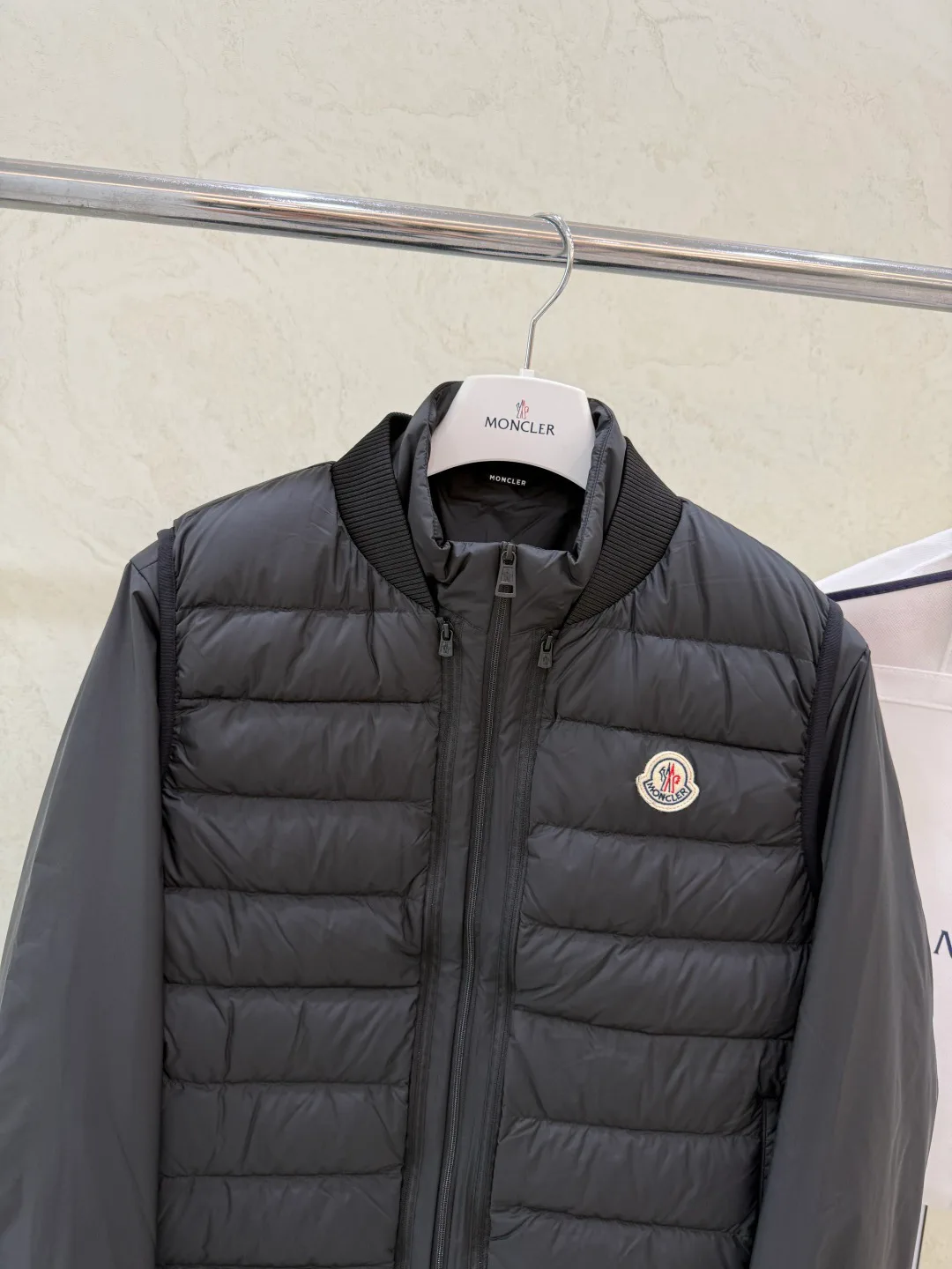 Men's Jackets And Down Jackets MONCLER 18507135