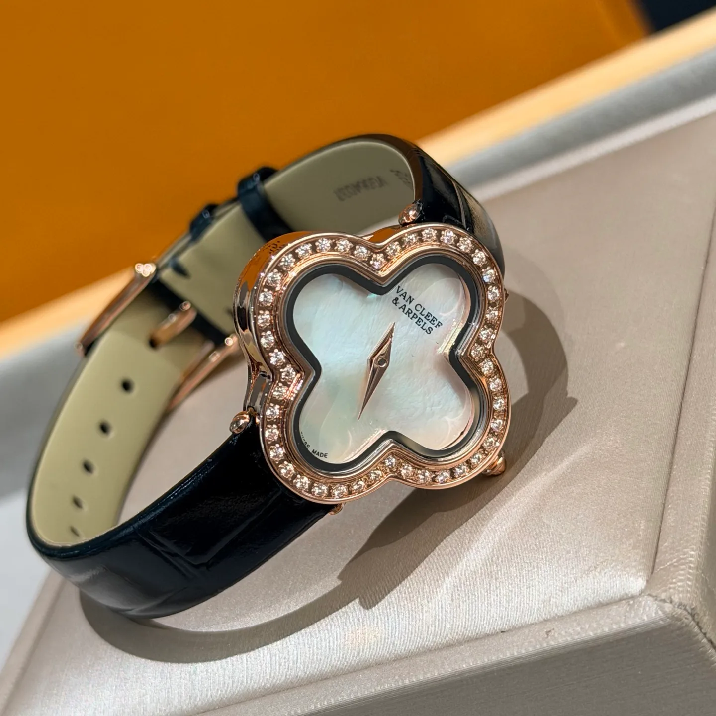 Women's Watches VAN CLEEF & ARPELS 18362059