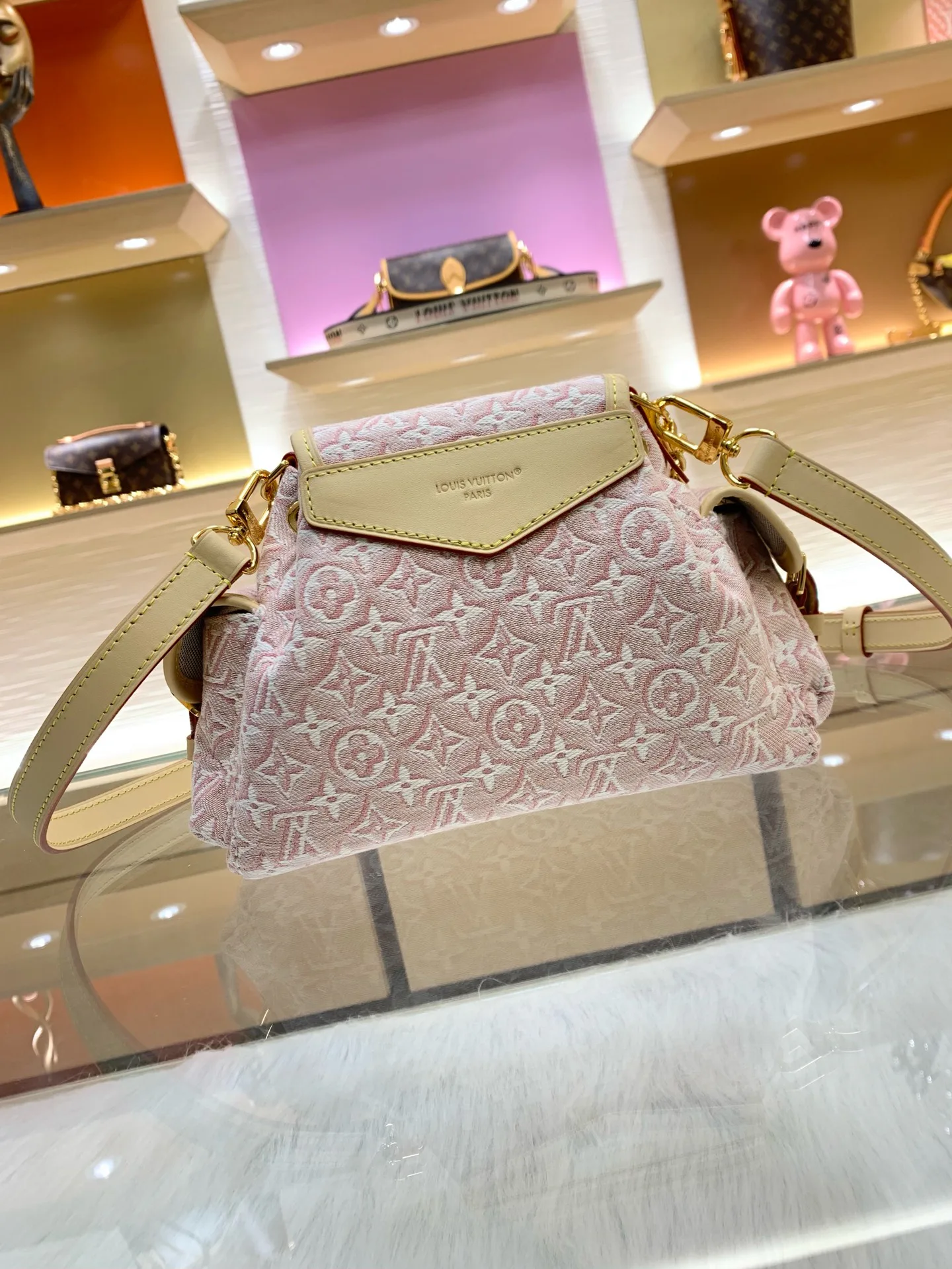 Women's Classic Handbags LOUIS VUITTON 17303175