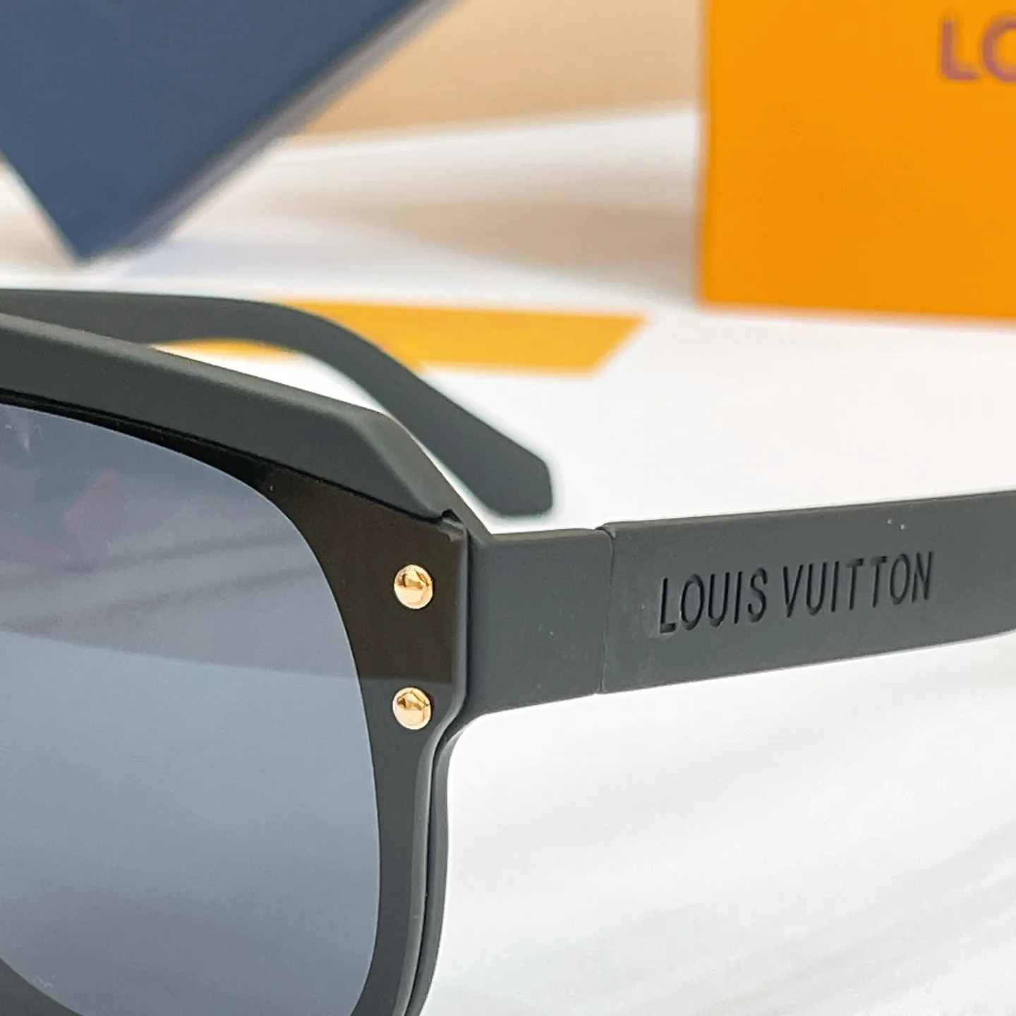 Glasses LOUIS VUITTON 17495844