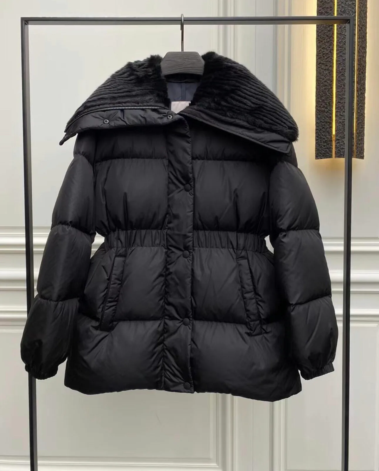 Куртки И Пуховики Женские Moncler 18606712