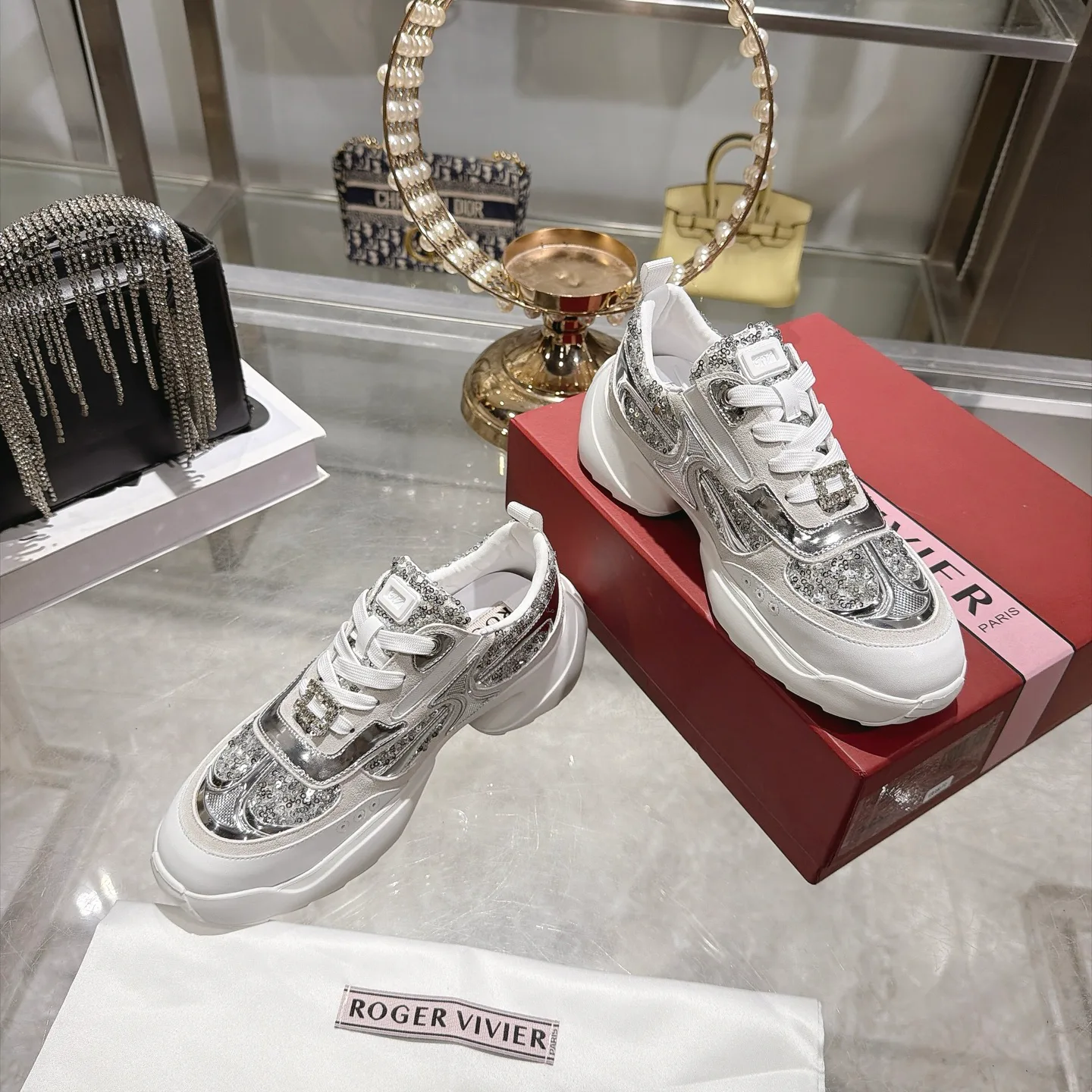 Women's Sneakers ROGER VIVIER 18366856