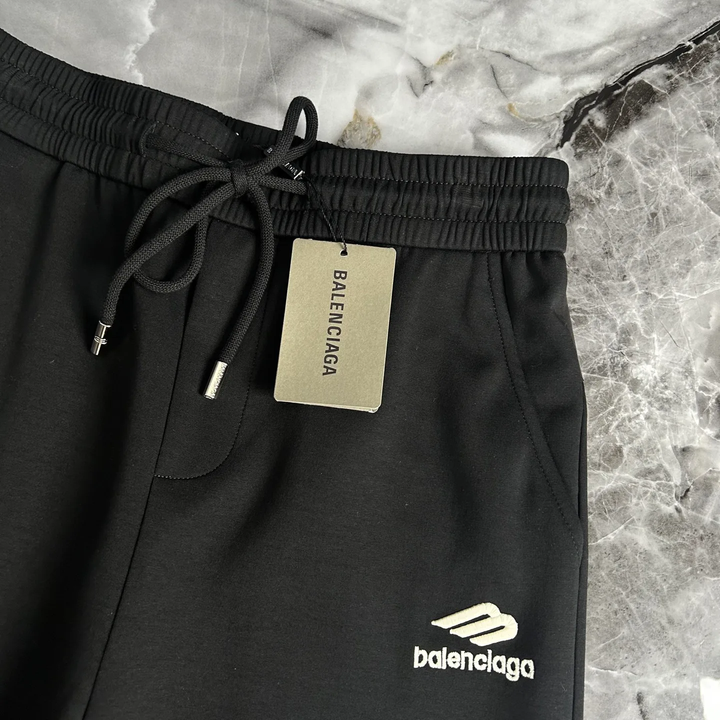 Men's Trousers BALENCIAGA 17642136
