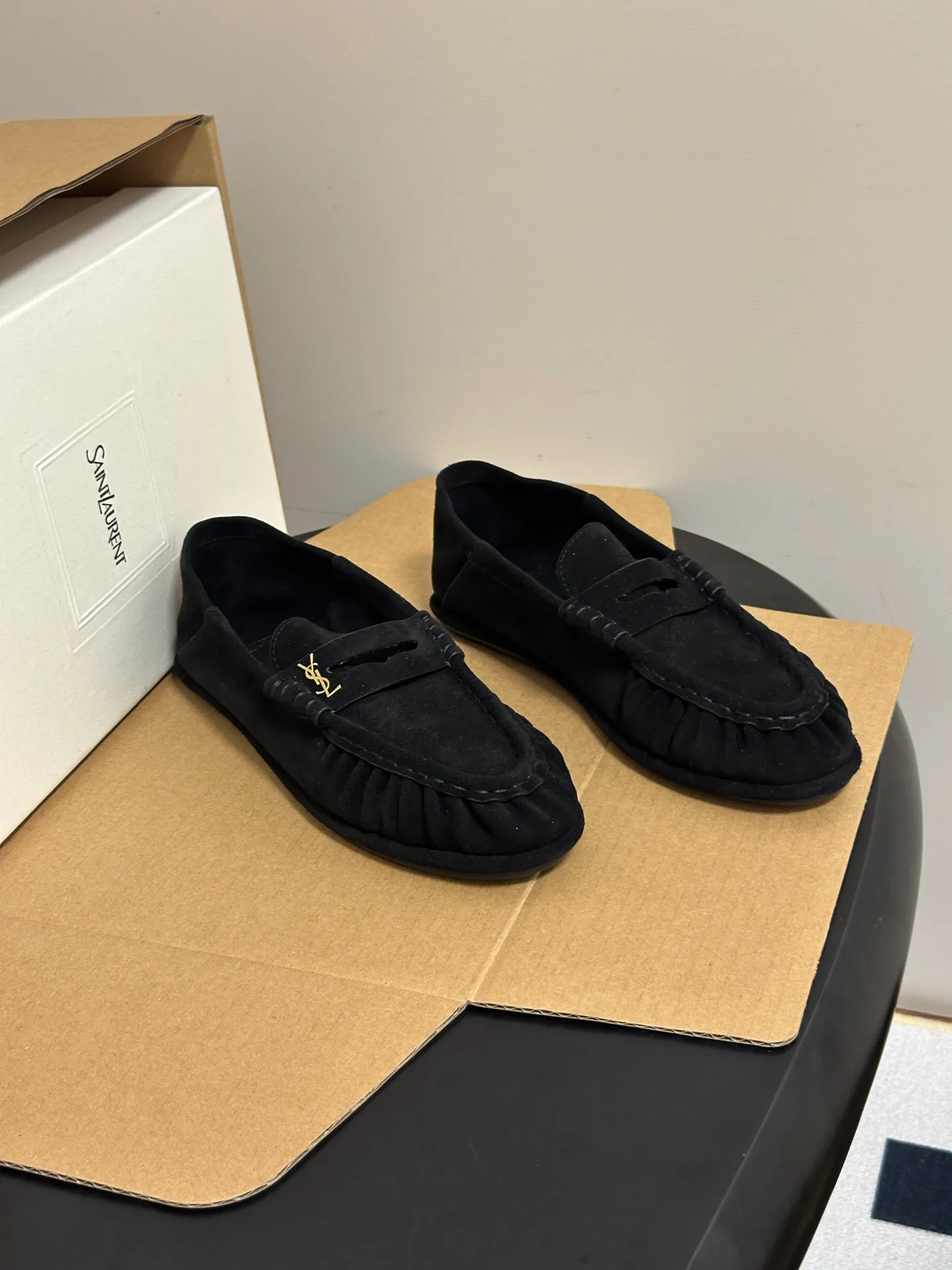 Women's Loafers And Moccasins SAINT LAURENT 18049126
