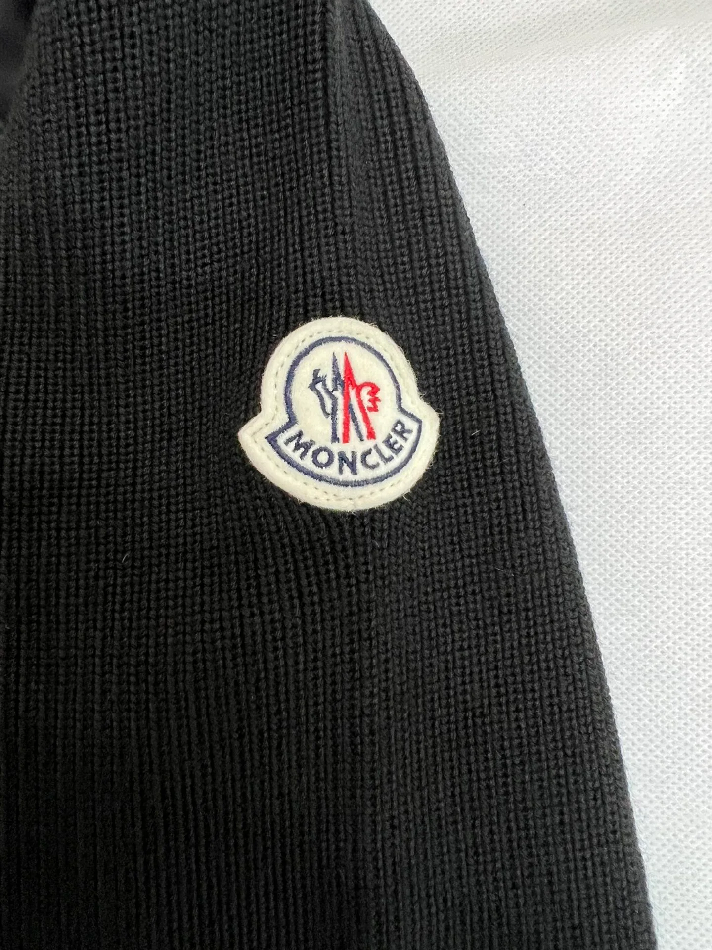 Куртки И Пуховики Мужские Moncler 18599779