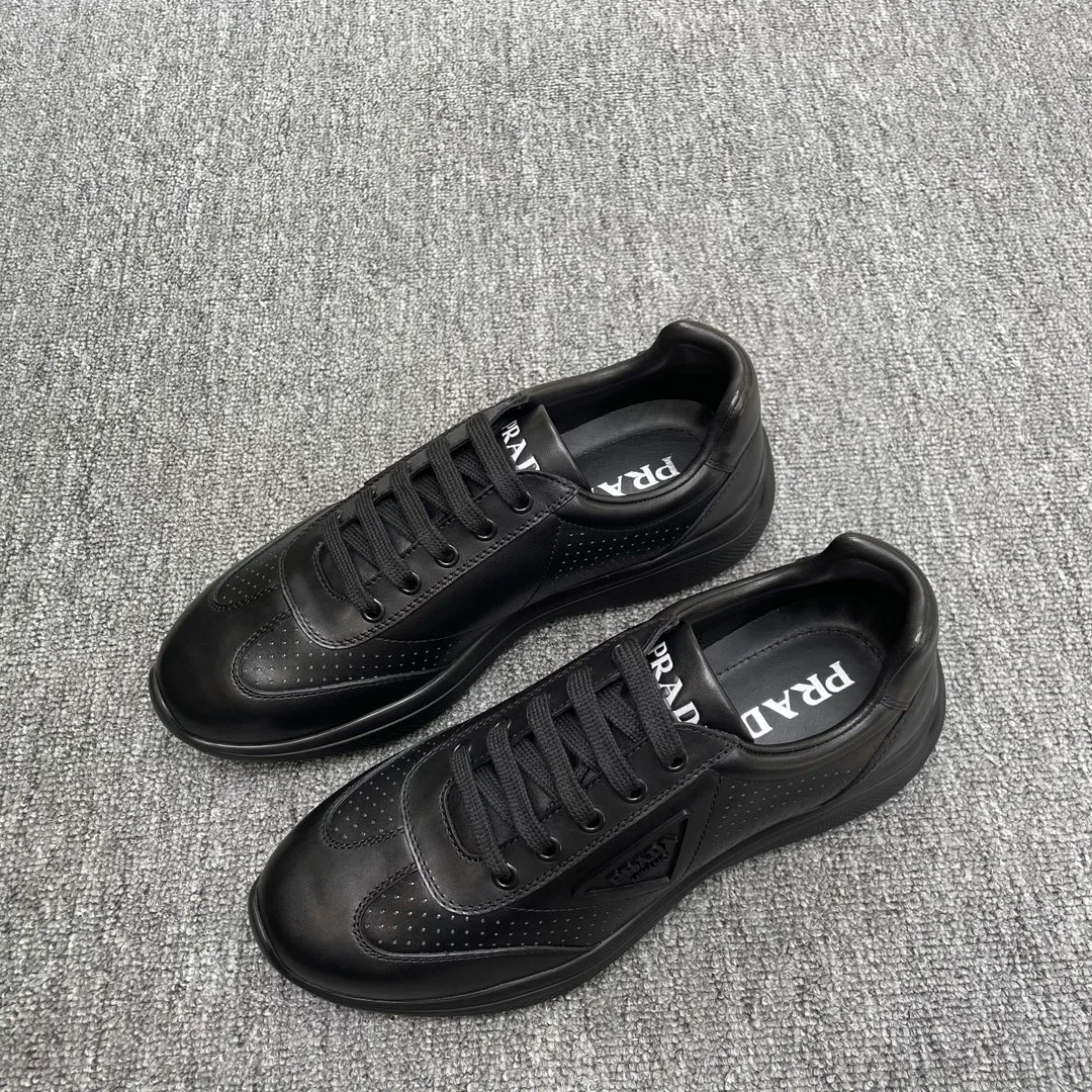 Men's Sneakers PRADA 18076359