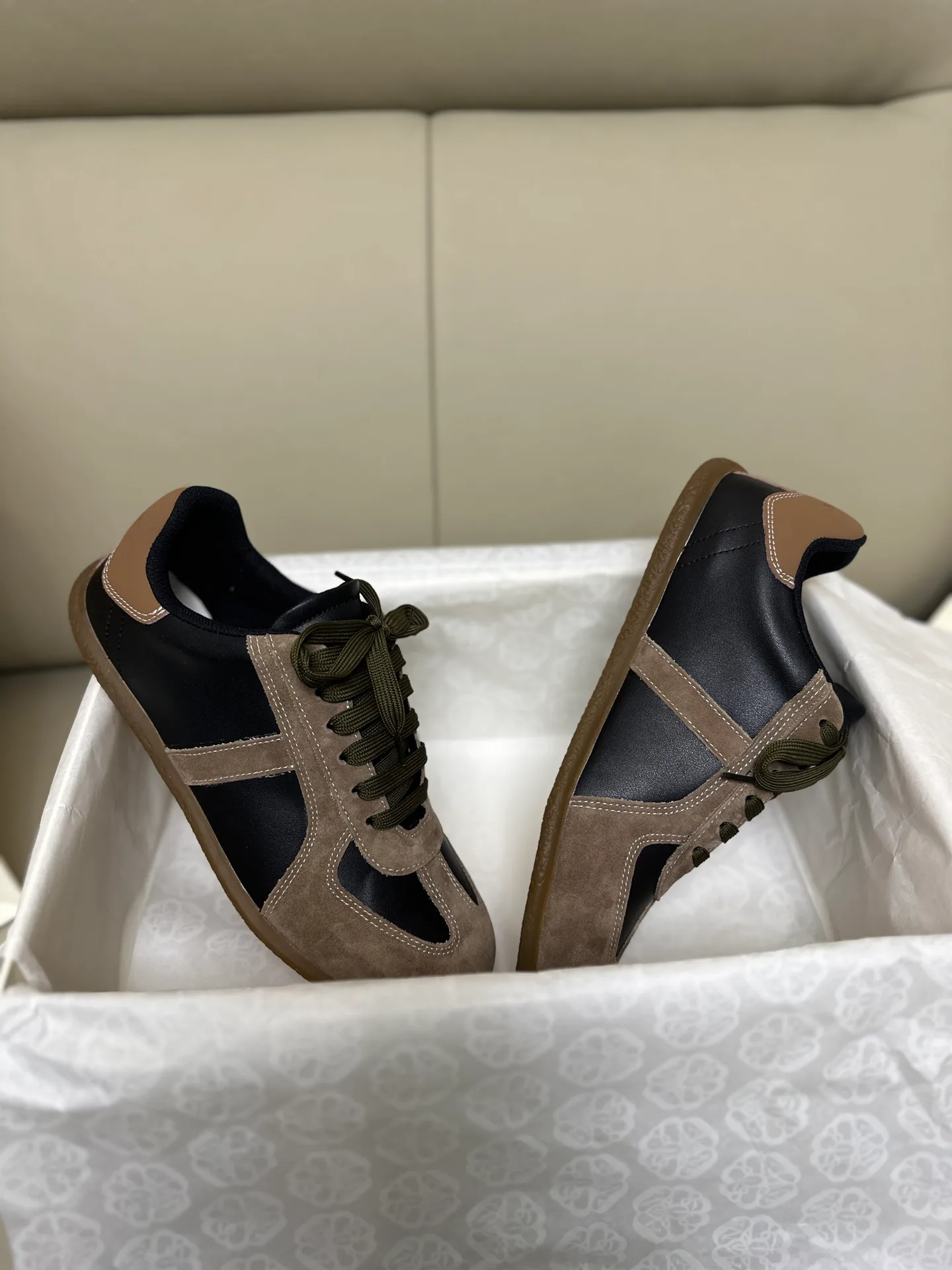 Кроссовки Женские Alexander Mcqueen 18616771