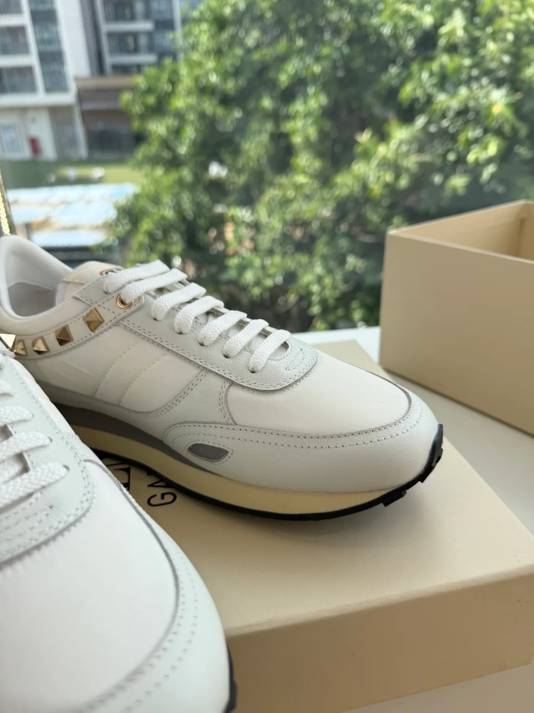 Women's Sneakers VALENTINO 18053447