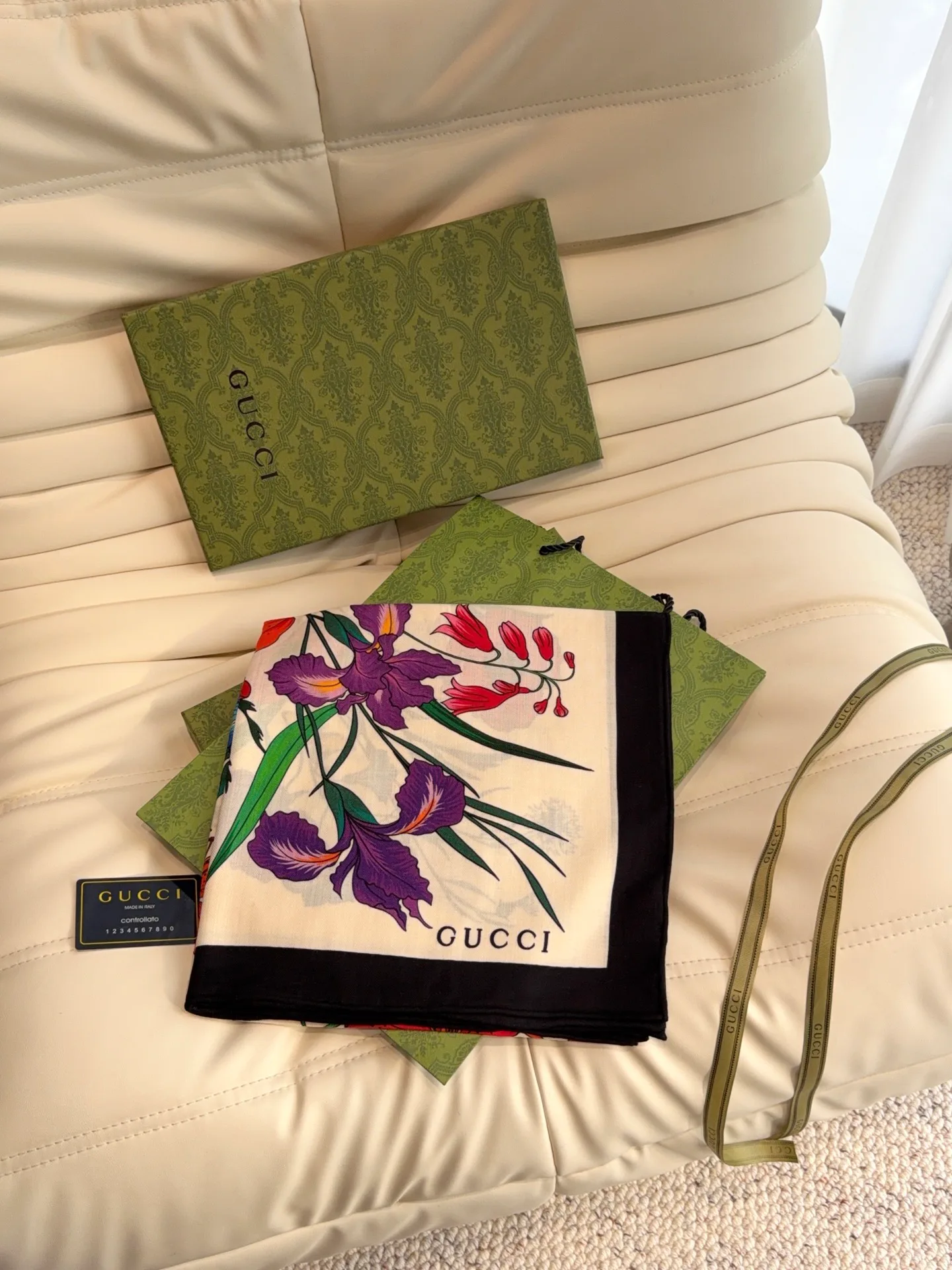 Silk Scarves GUCCI 18322302