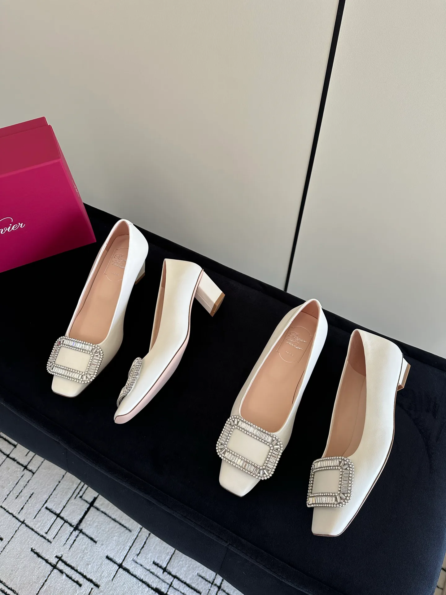 Women's Heels ROGER VIVIER 17624507