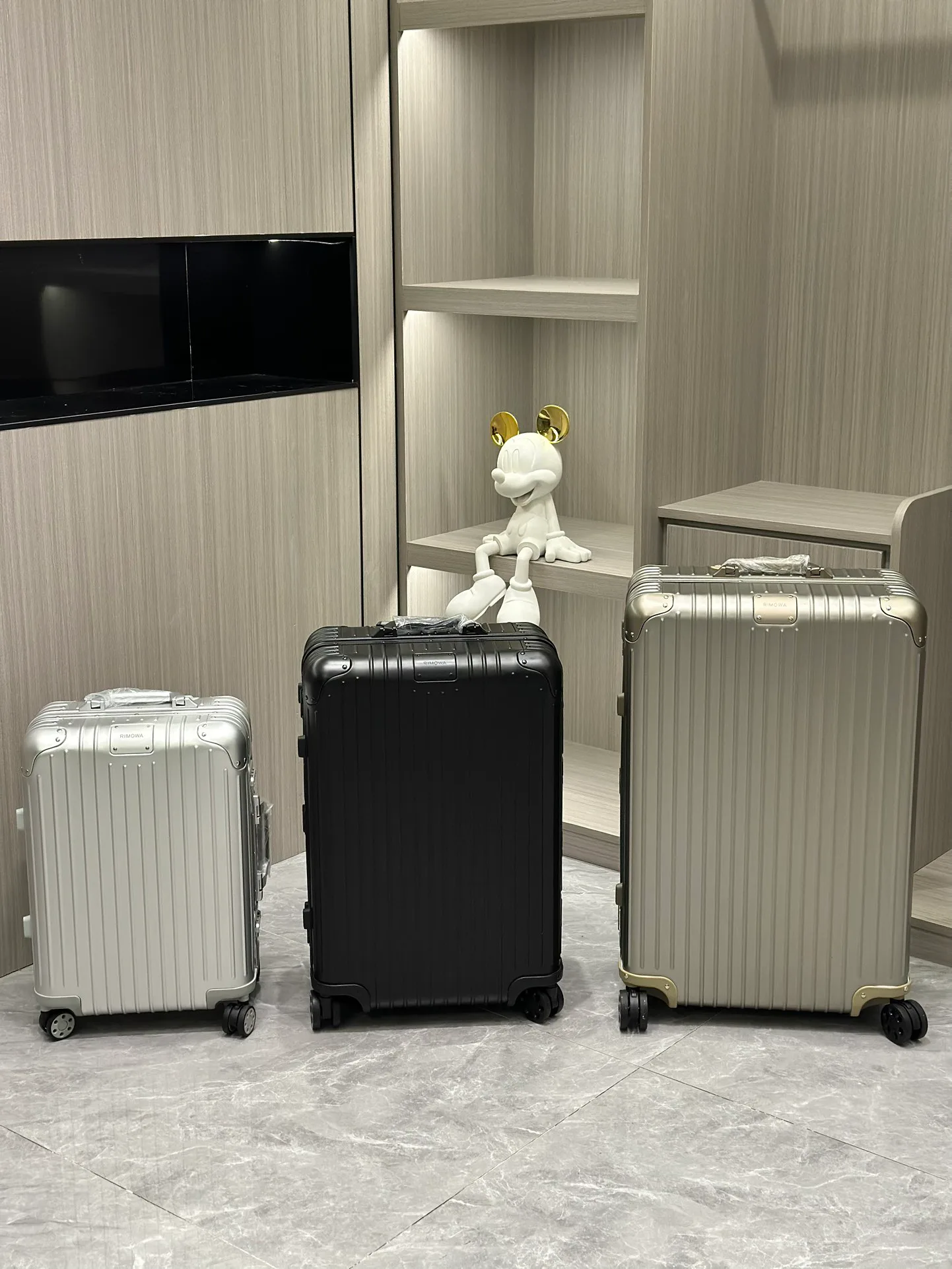 Suitcases RIMOWA 17365970