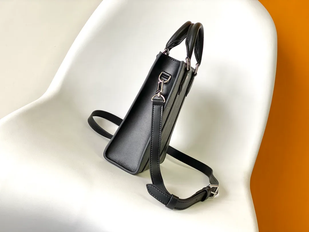 Women's Shoulder Bags LOUIS VUITTON 17949187