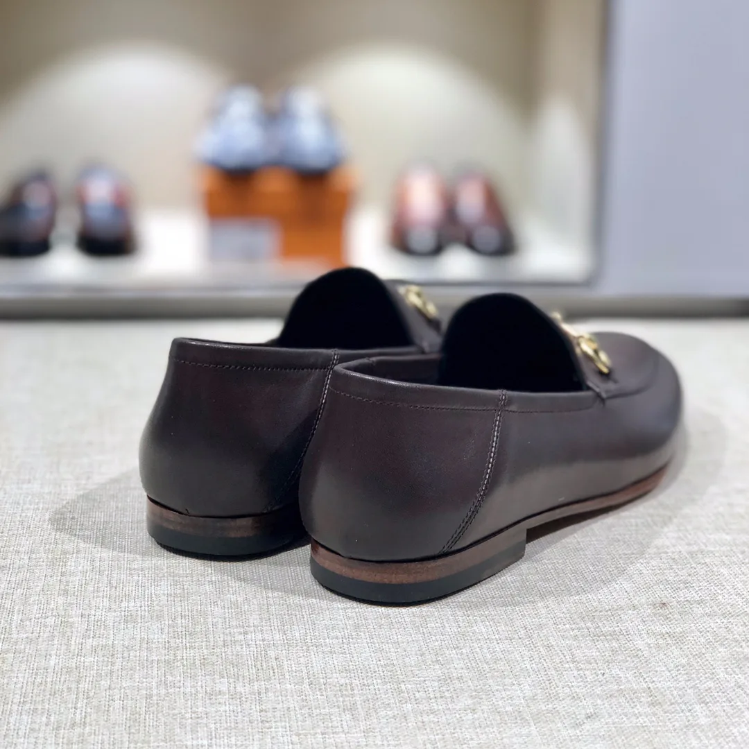 Men's Loafers And Dress Shoes GUCCI 17955369