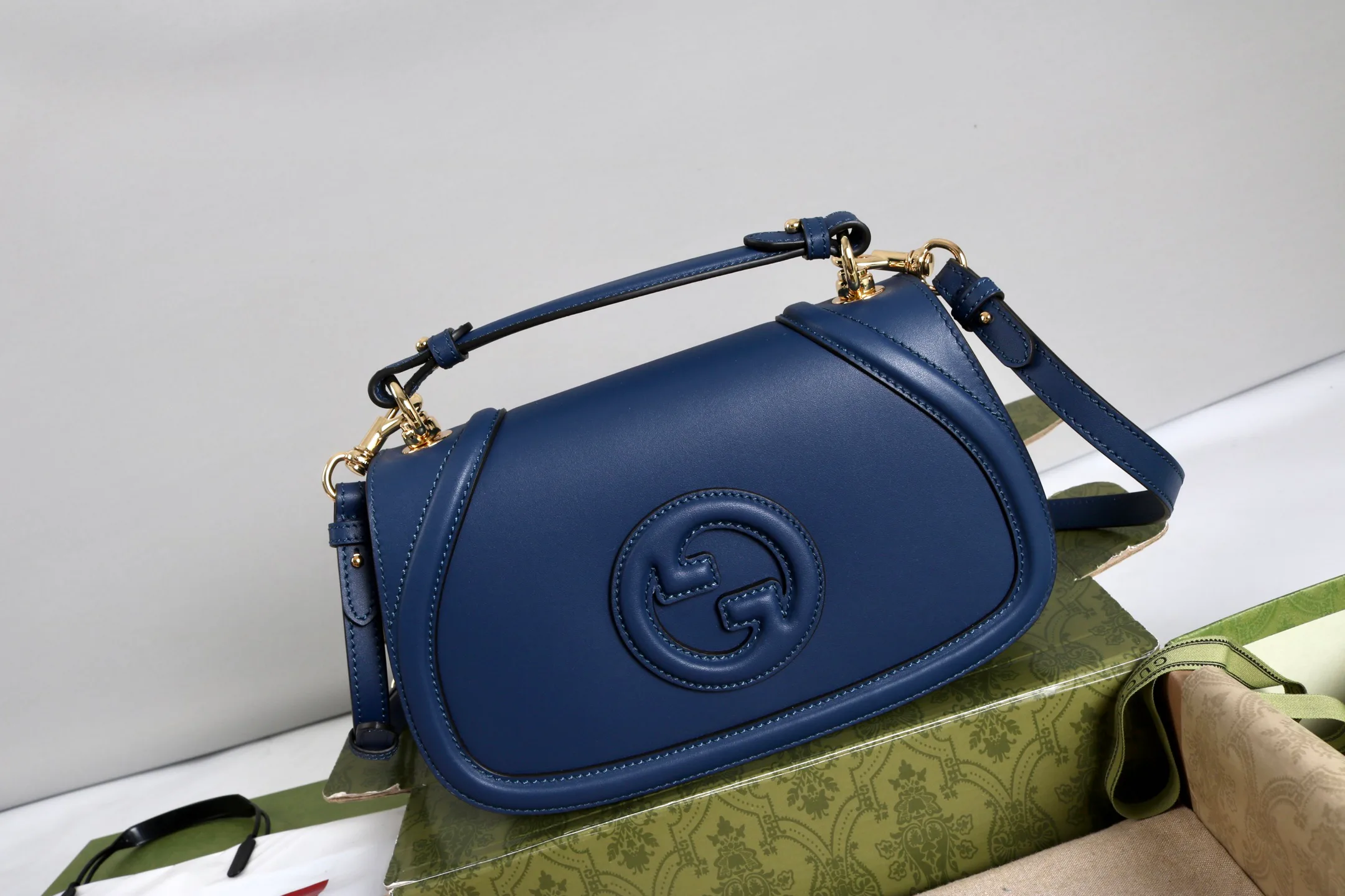 Women's Classic Handbags GUCCI 18065516