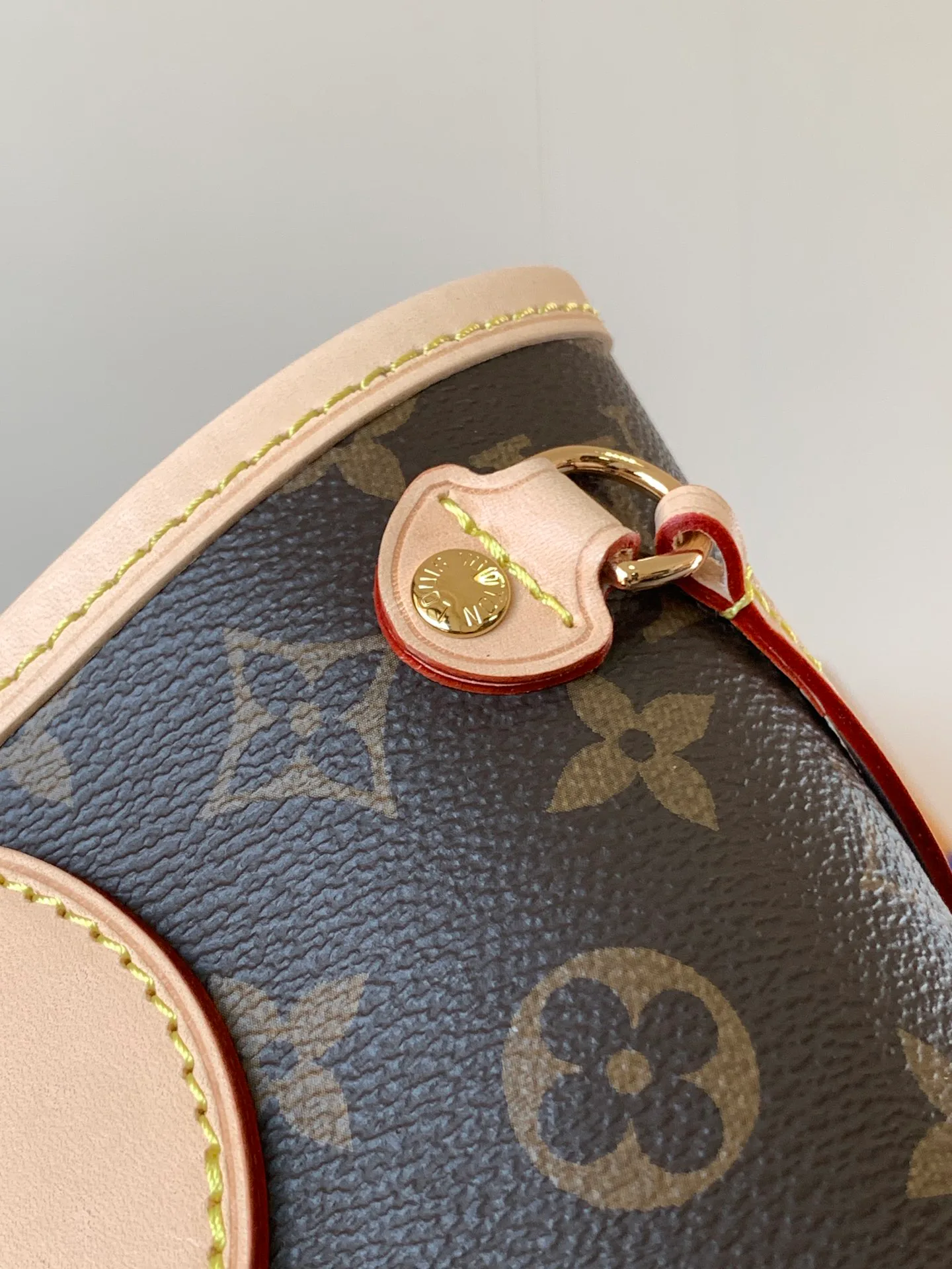 Women's Classic Handbags LOUIS VUITTON 18308893