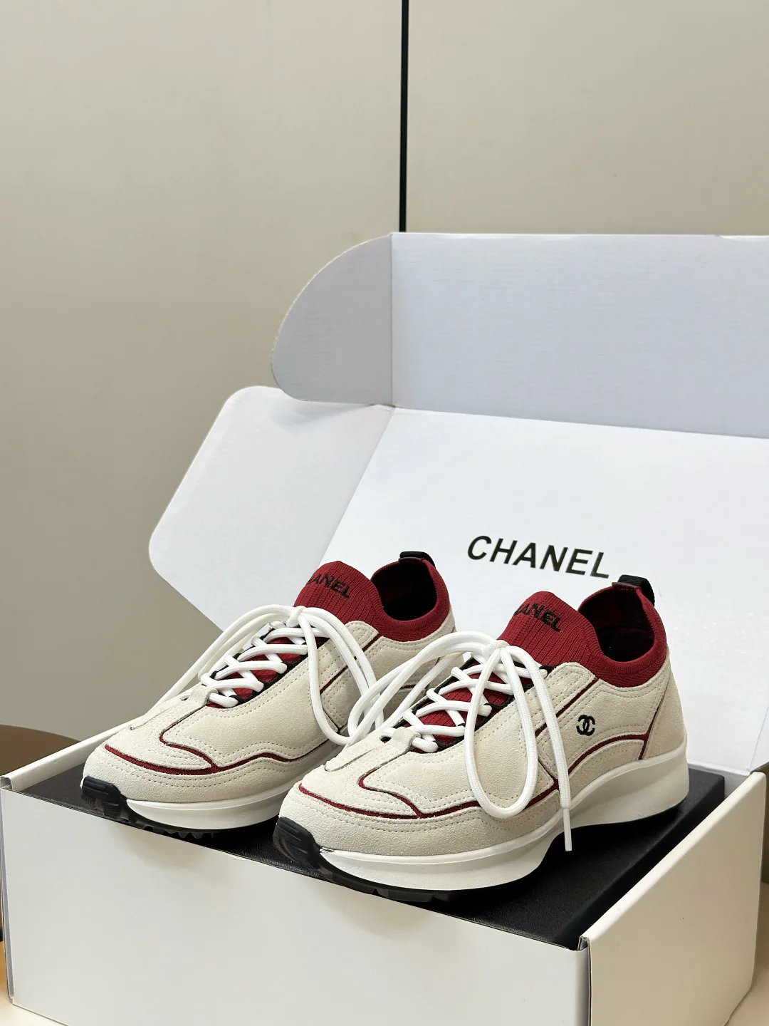 Women's Sneakers CHANEL 16868810