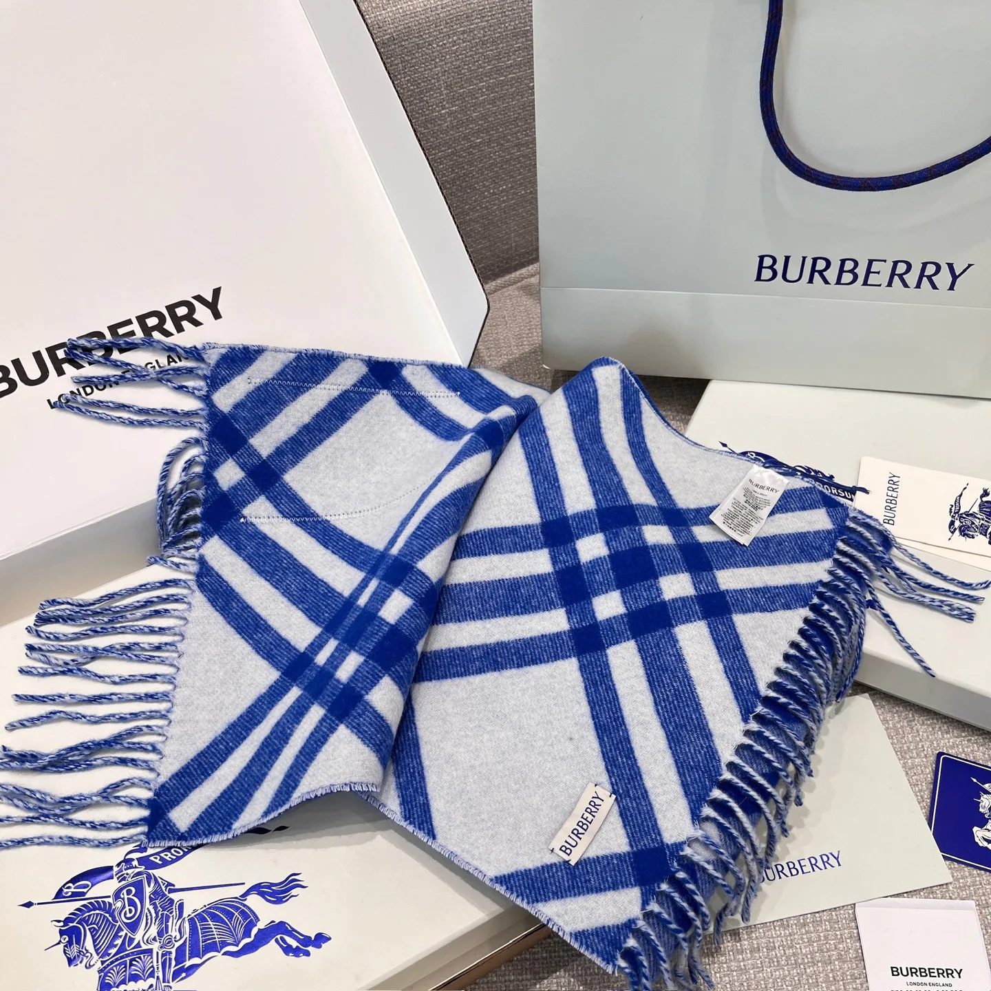 Scarves BURBERRY 17945519