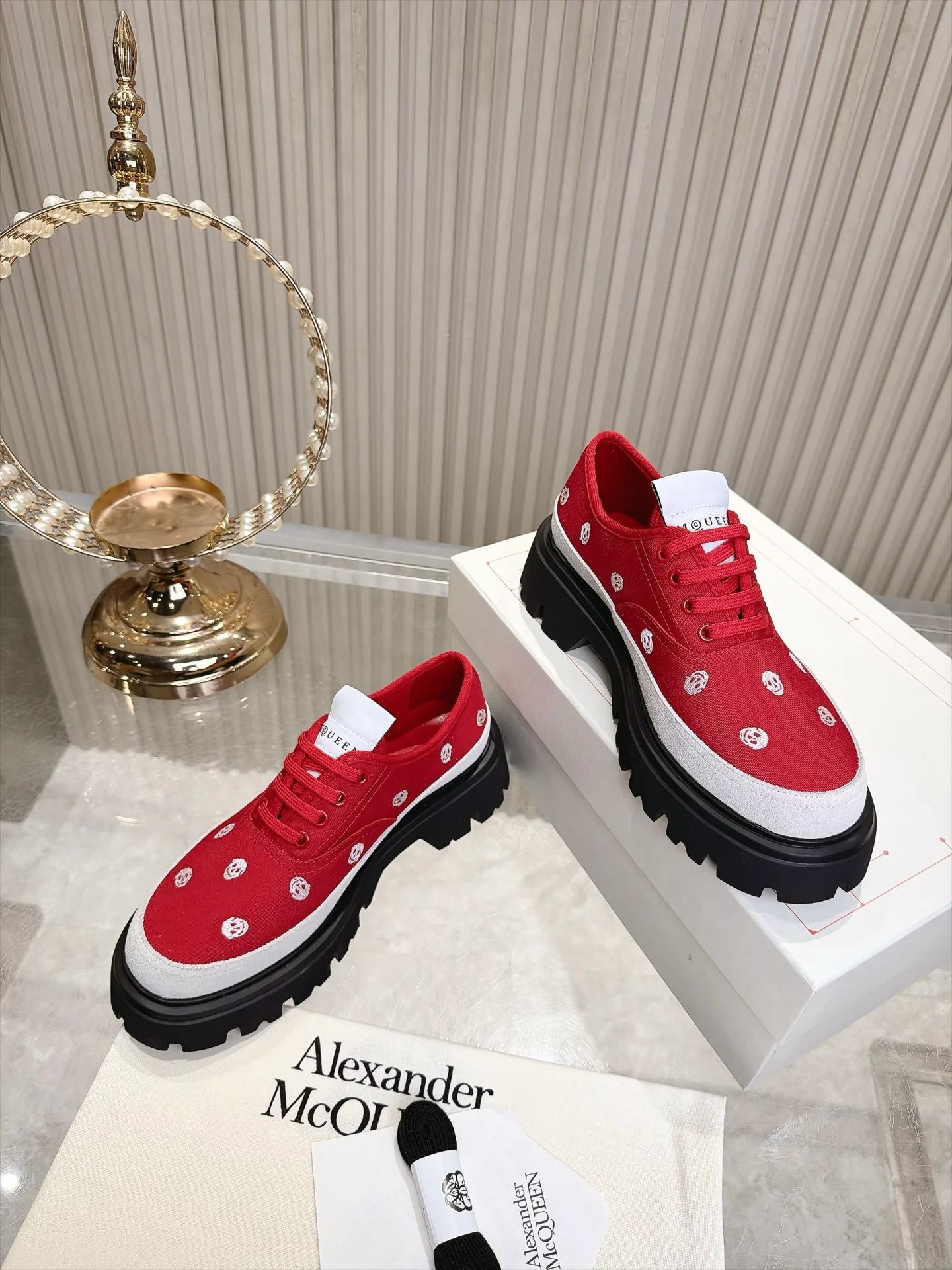 Кроссовки Мужские Alexander Mcqueen 18561964