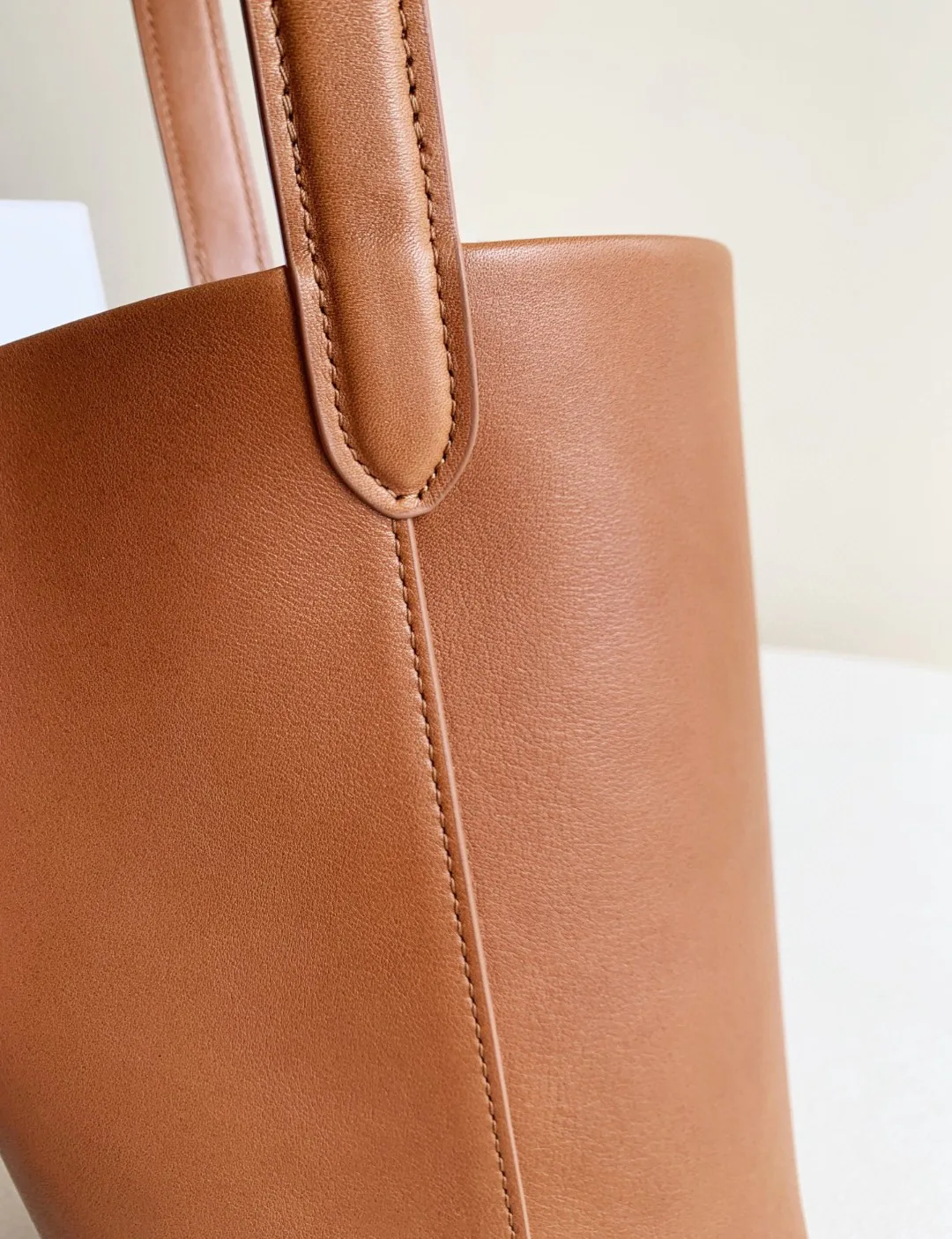 Women's Classic Handbags THE ROW 18070649